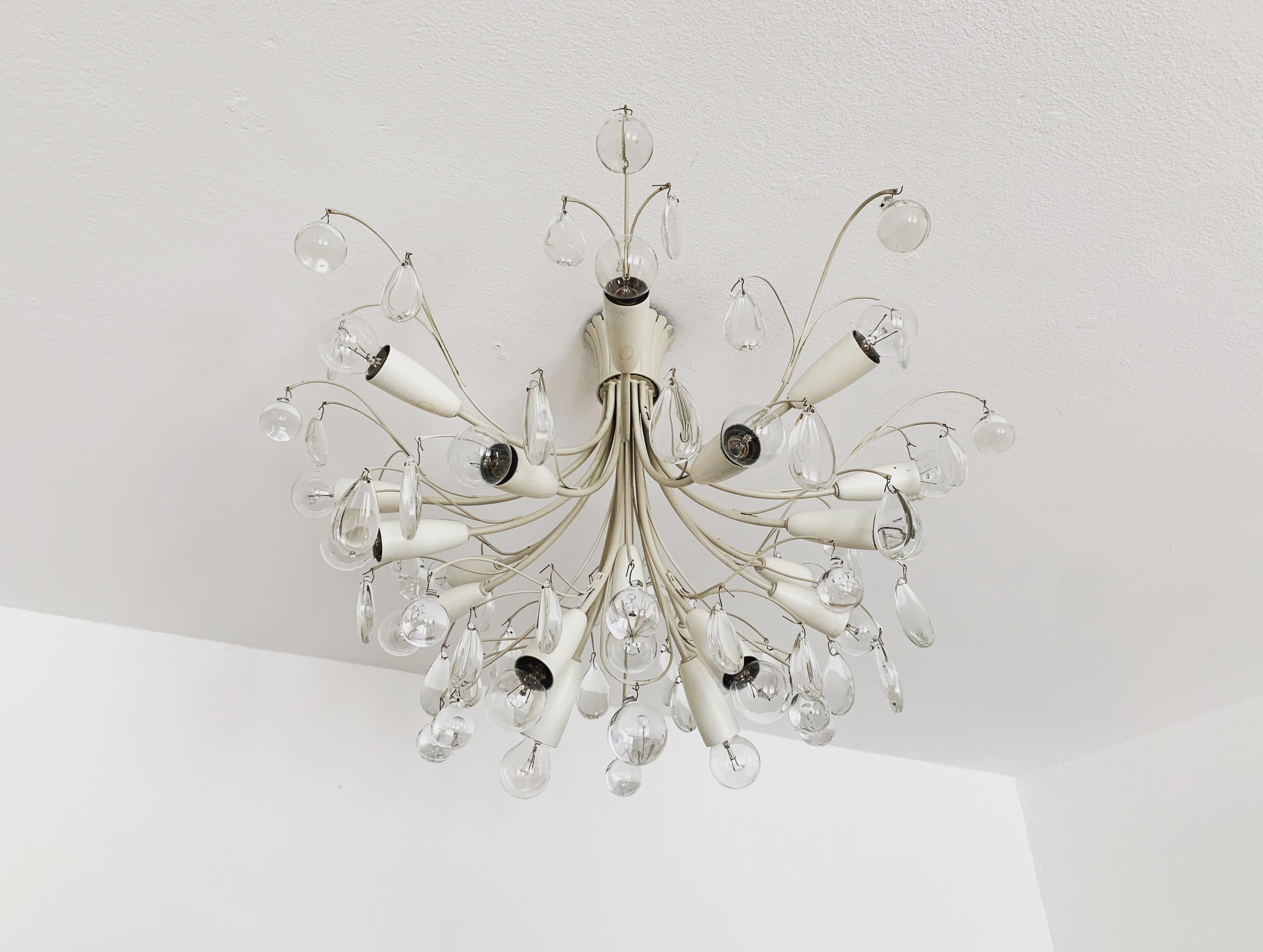 Tedesco Lampadario da soffitto in cristallo di Vereinigte Werkstätten München in vendita