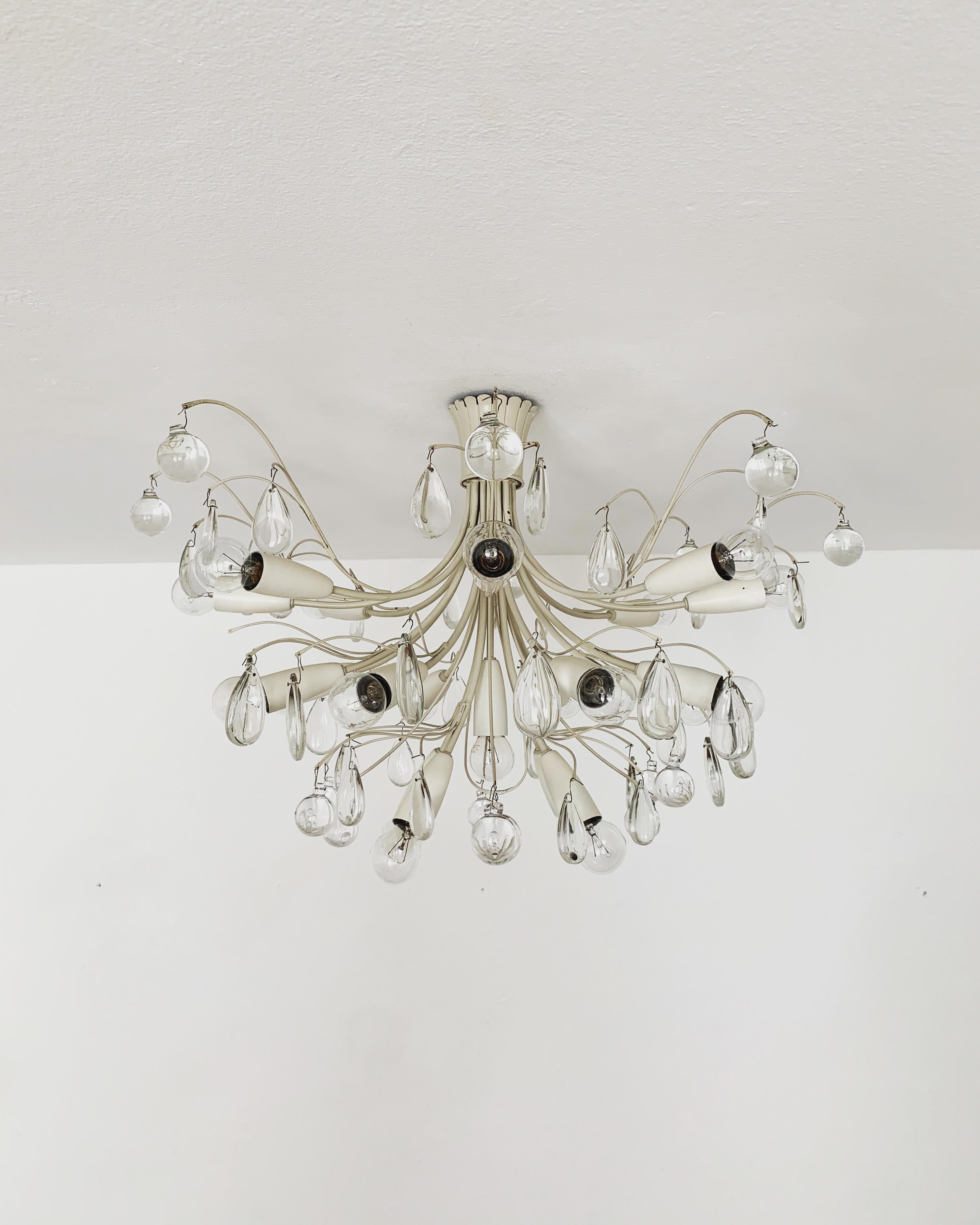Metà XX secolo Lampadario da soffitto in cristallo di Vereinigte Werkstätten München in vendita