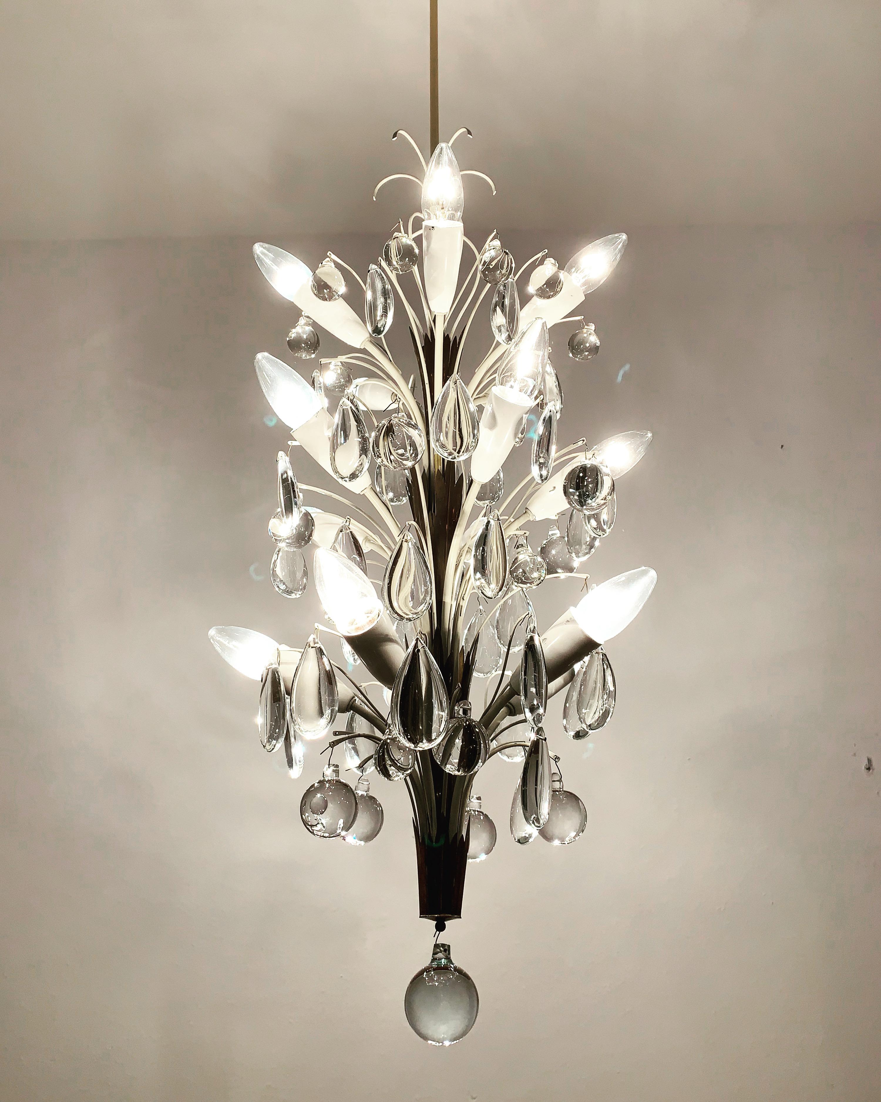 Crystal glass chandelier by Vereinigte Werkstätten München For Sale 6