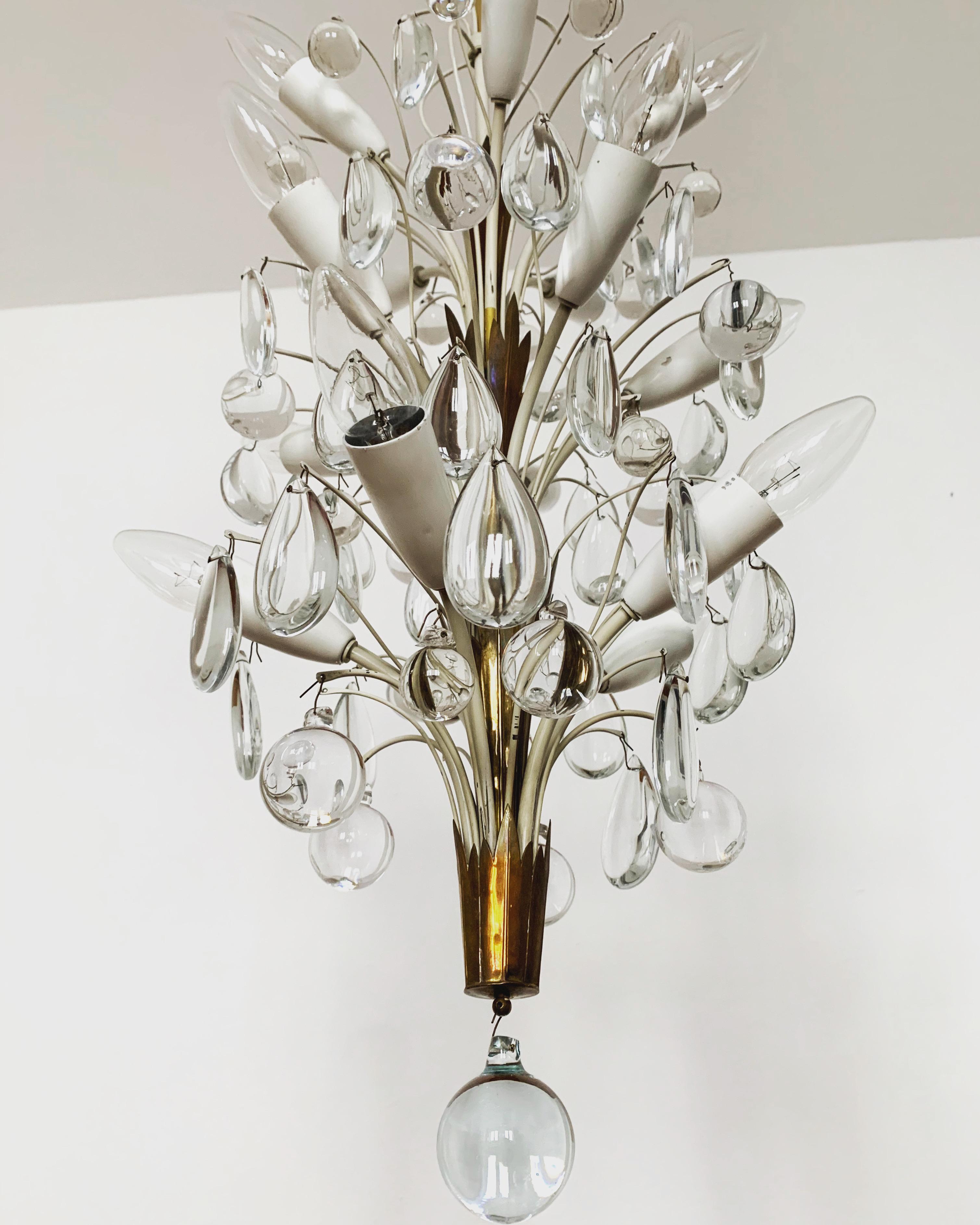 Crystal glass chandelier by Vereinigte Werkstätten München For Sale 2