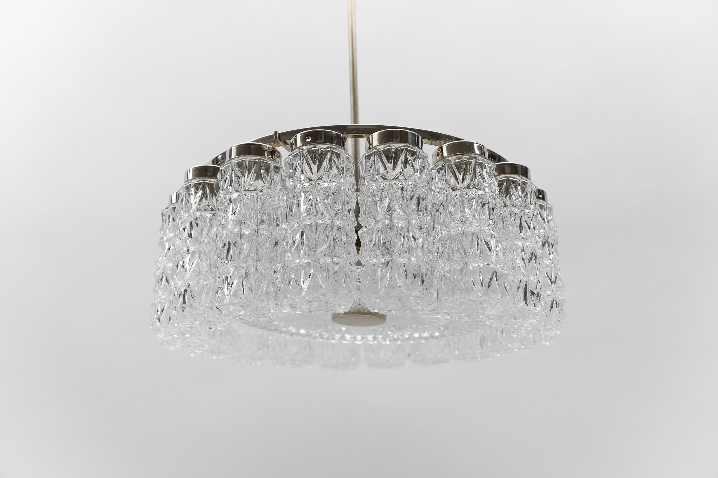 Metà XX secolo Lampadario in cristallo di Kalmar Leuchten, anni '60 in vendita