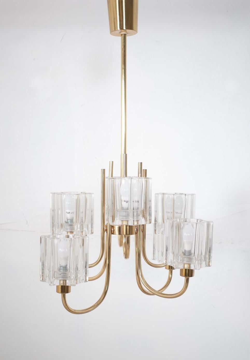 Crystal Glass Chandelier from Peill & Putzler, 1970s In Good Condition For Sale In Kumhausen, DE
