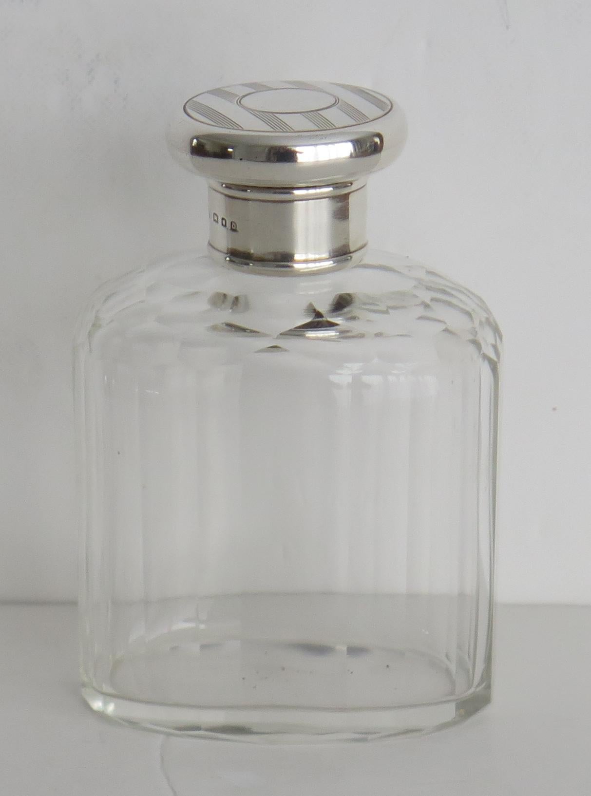 Art déco Bouteille  Cologne ou flacon de parfum en cristal Art Dco London 1919 en vente