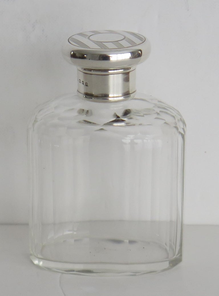 English Crystal Glass Cologne or Perfume Bottle Sterling Silver Top Art Deco London 1919 For Sale