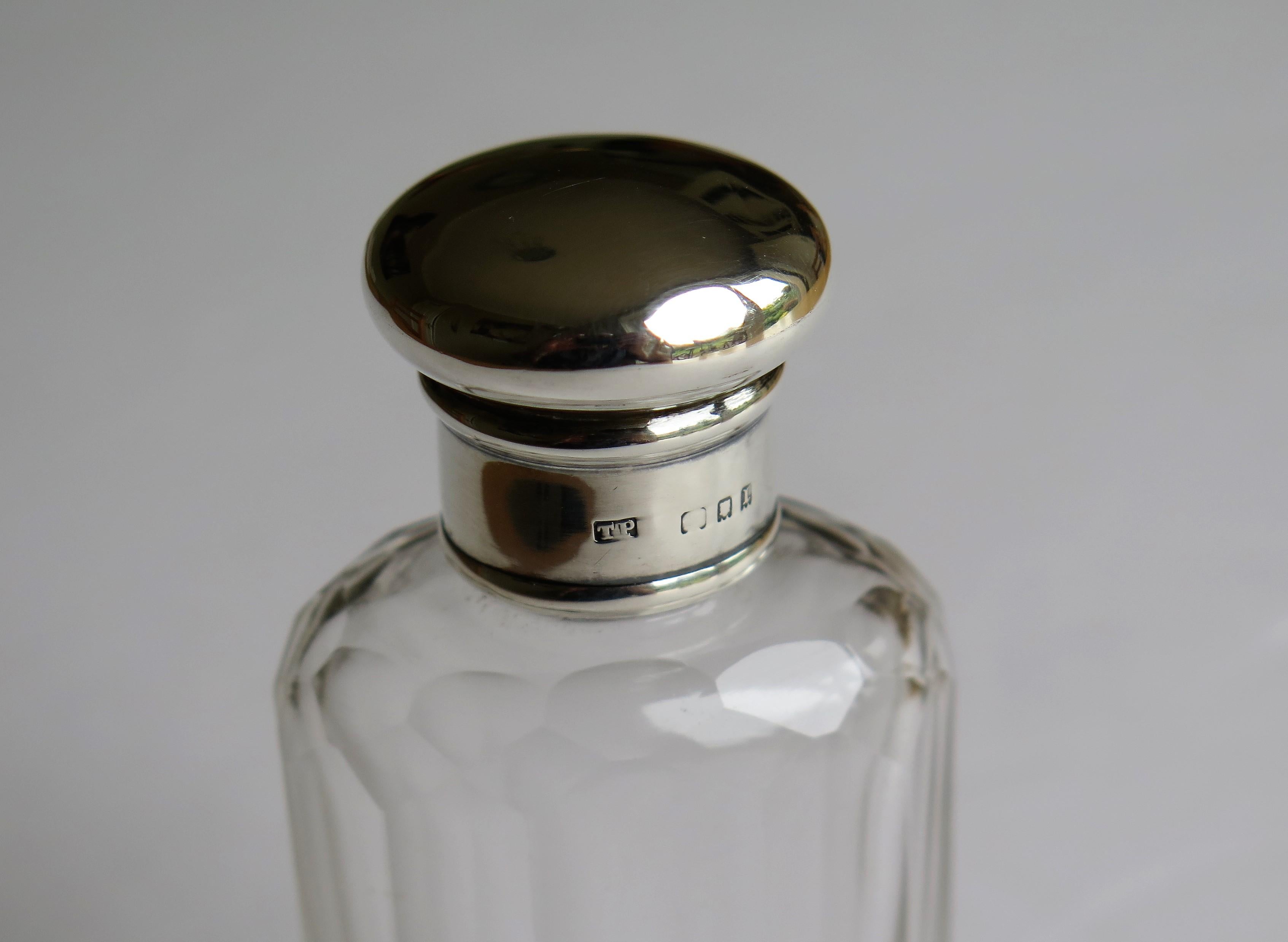 Crystal Glass Cologne or Perfume Bottle with Sterling Silver Top, London, 1926 8