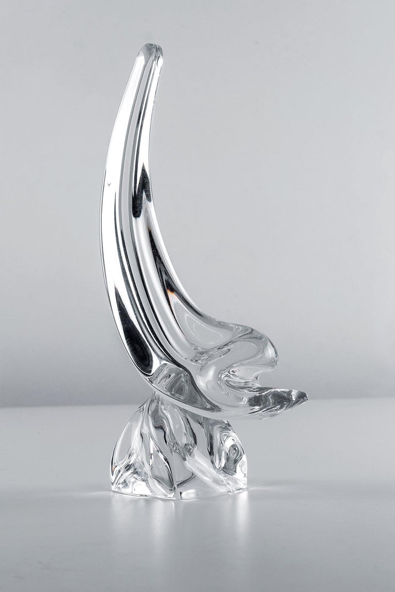 Splendid crystal glass sculpture of a dolphin by Daum France. 
Signed Daum France on the base.