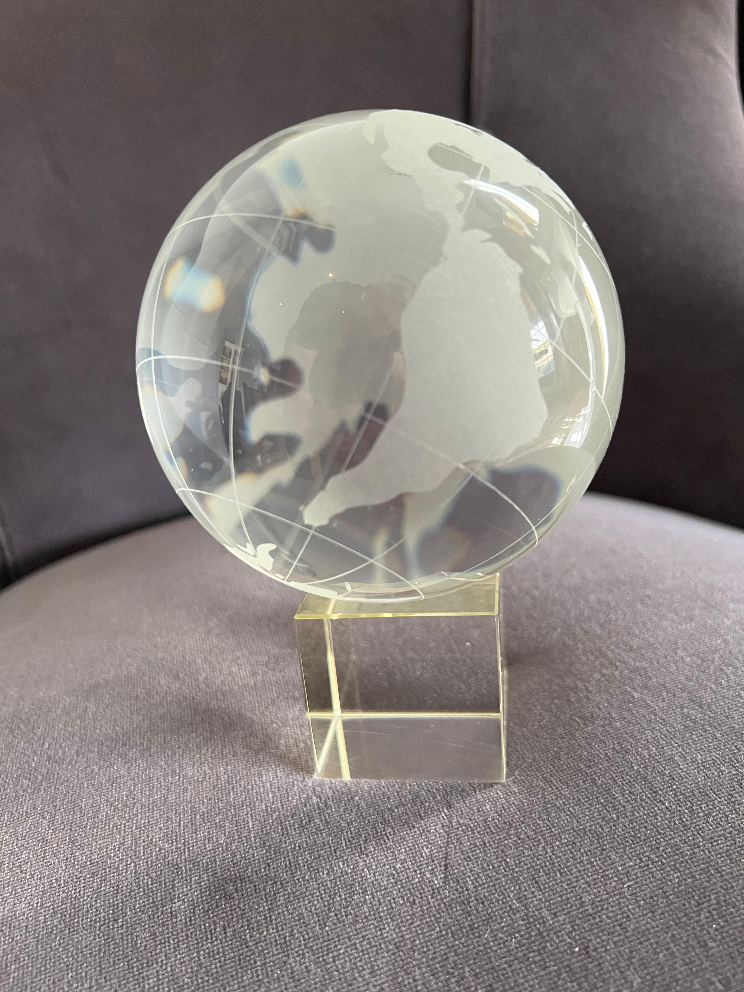 Crystal Glass Gazing Globe  In Good Condition For Sale In Los Angeles, CA