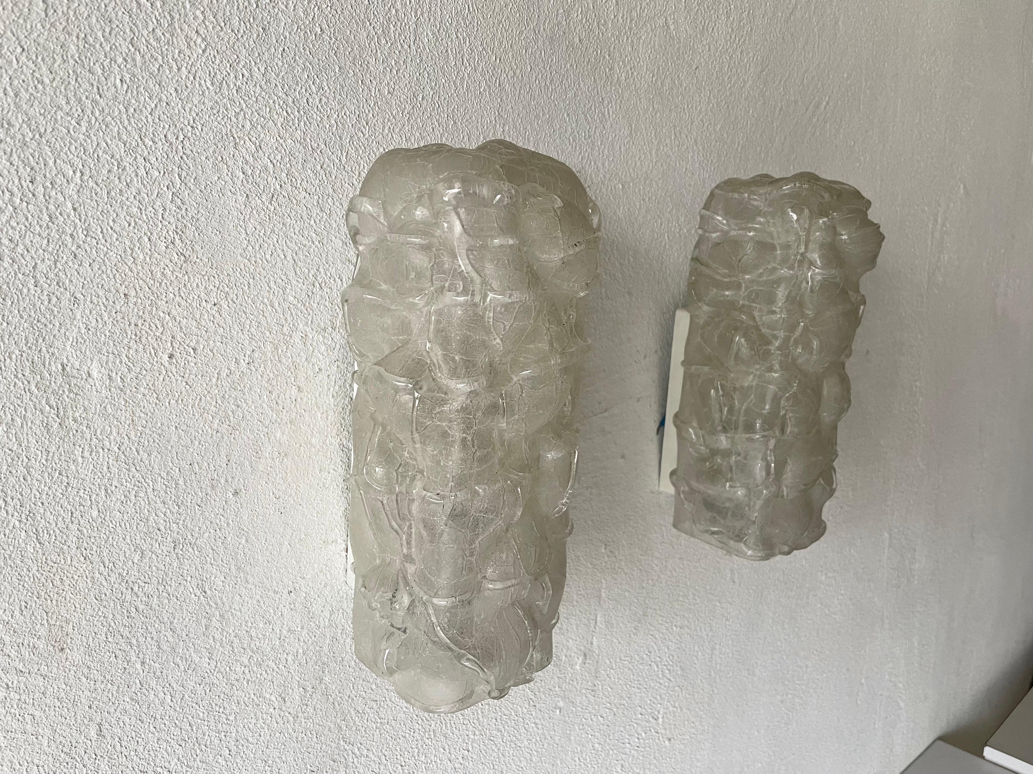 Paire d'appliques rares en cristal de forme exceptionnelle par Doria, années 1960, Allemagne Bon état - En vente à Hagenbach, DE
