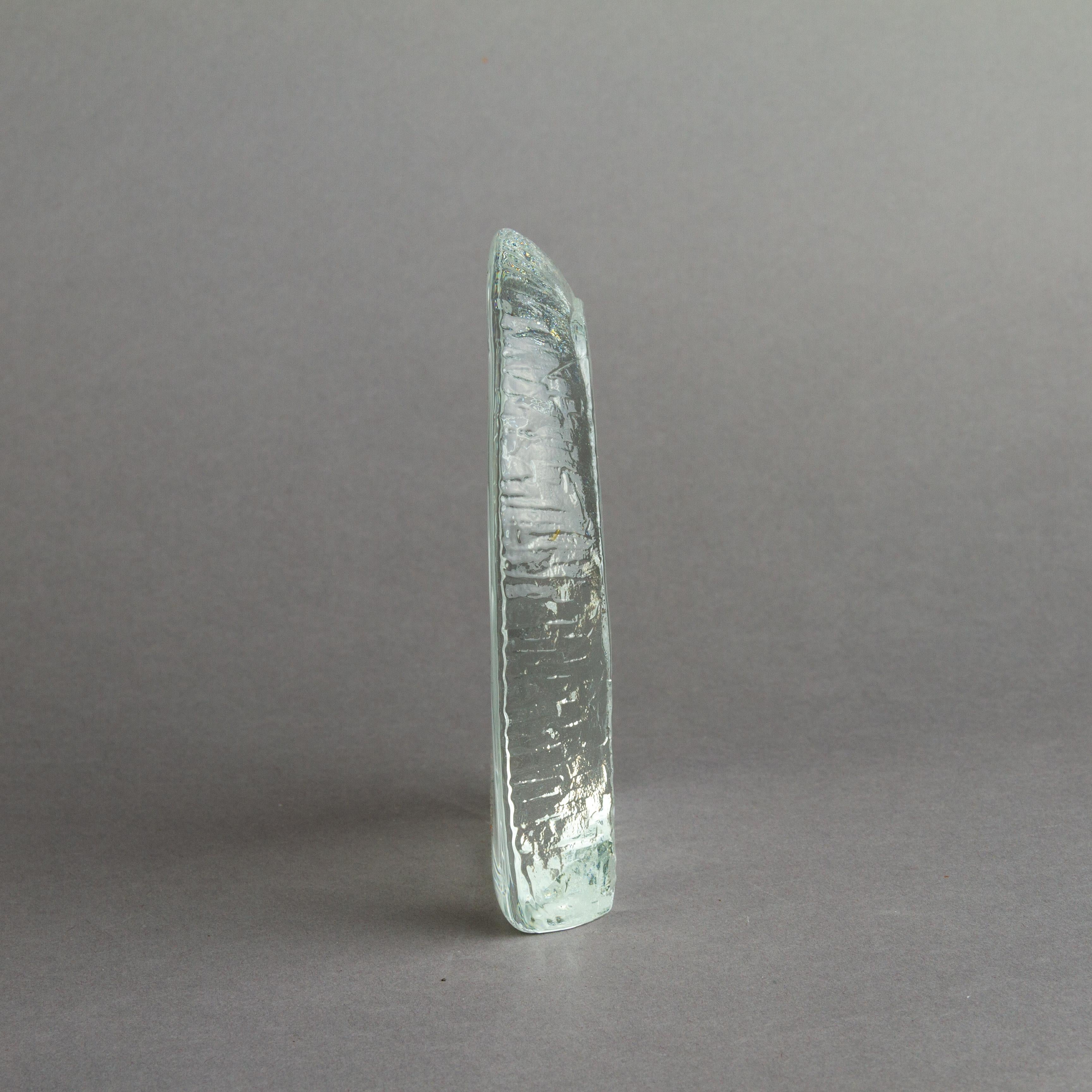 20th Century Crystal Glass Intaglio Paperweight Sculpture of a Herron Bird