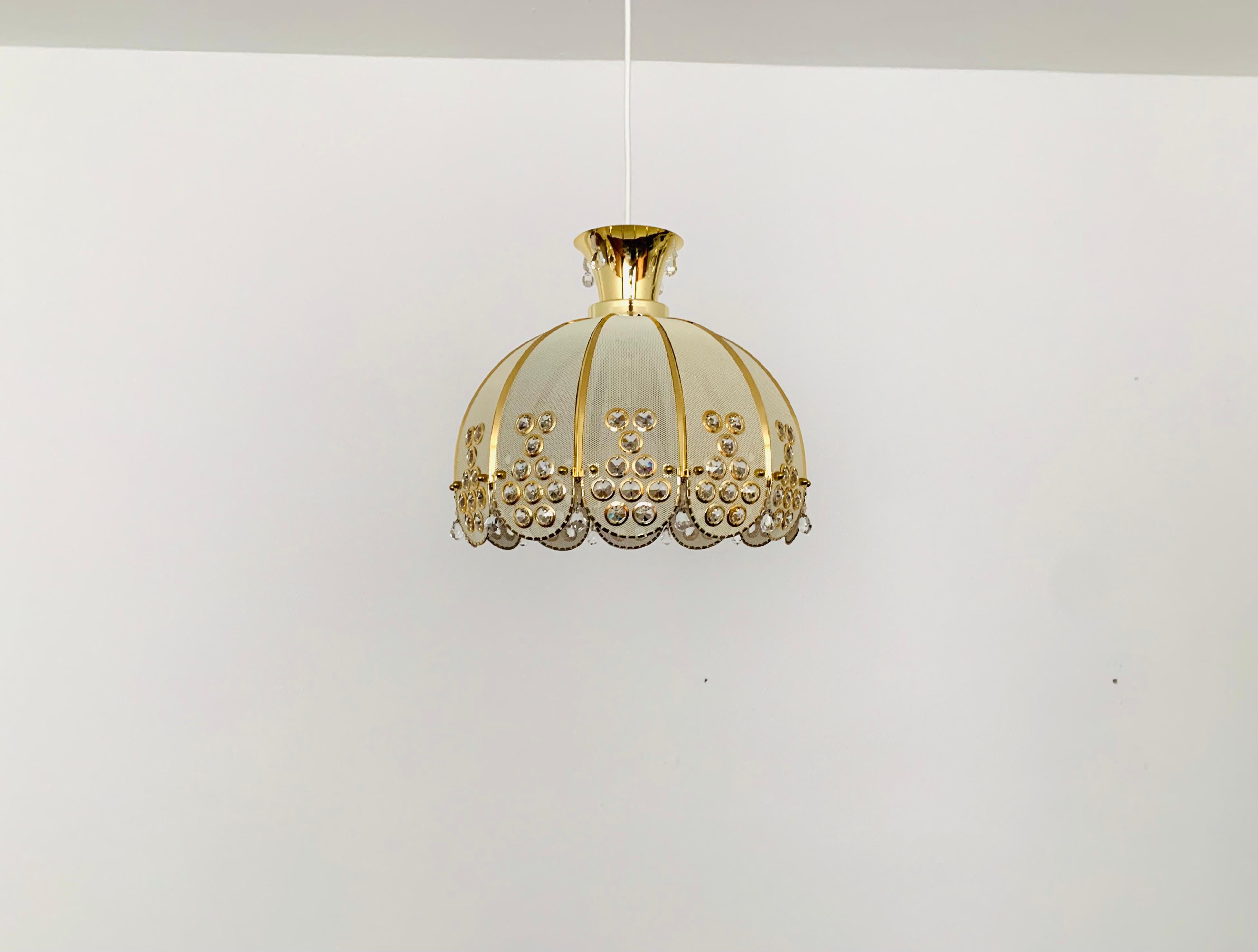 Hollywood Regency Lampada a sospensione in vetro cristallo in vendita