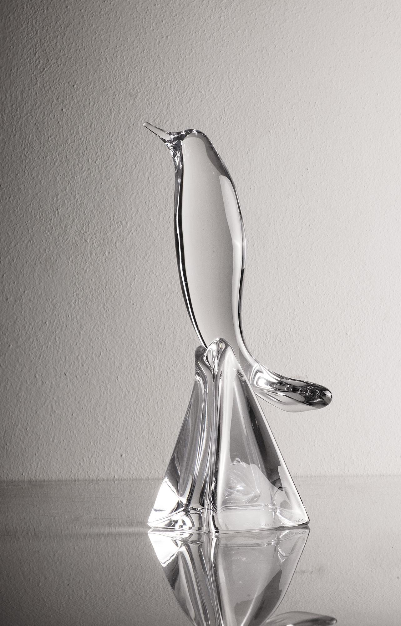 French Crystal Glass Sculpture of a Bird from Daum France For Sale