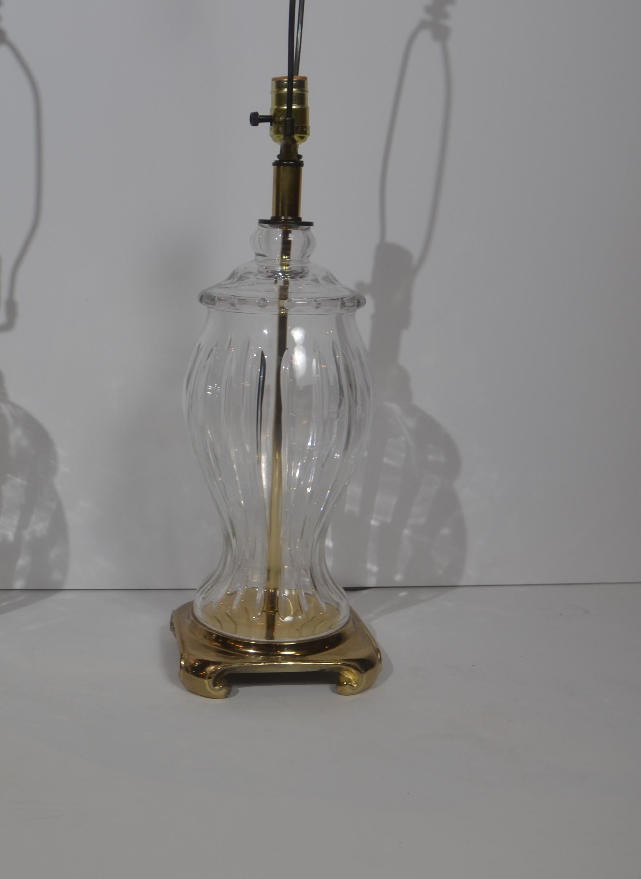 Juego de 2 lámparas de mesa de cristal Estadounidense en venta