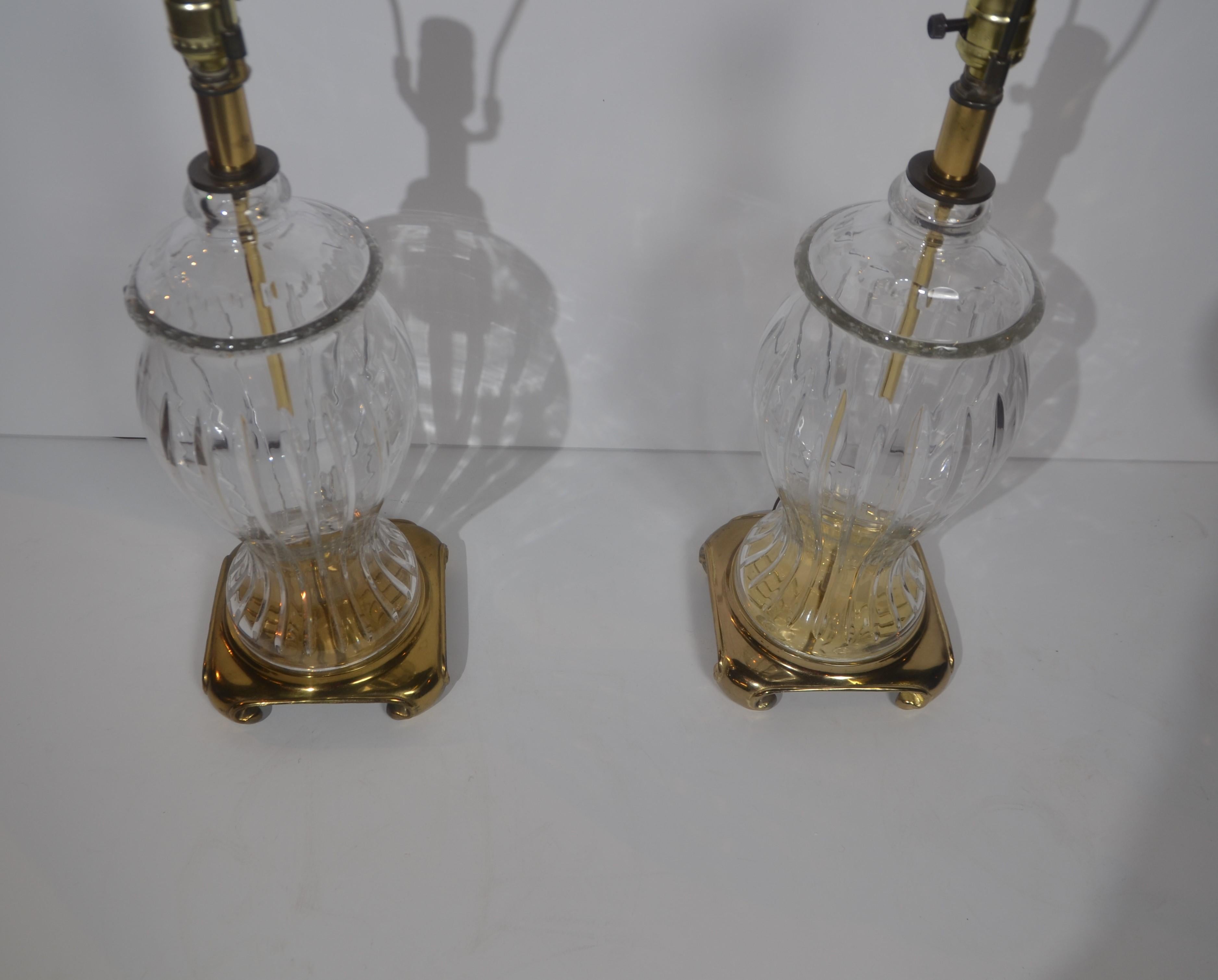 Juego de 2 lámparas de mesa de cristal en Bueno estado para la venta en Pomona, CA