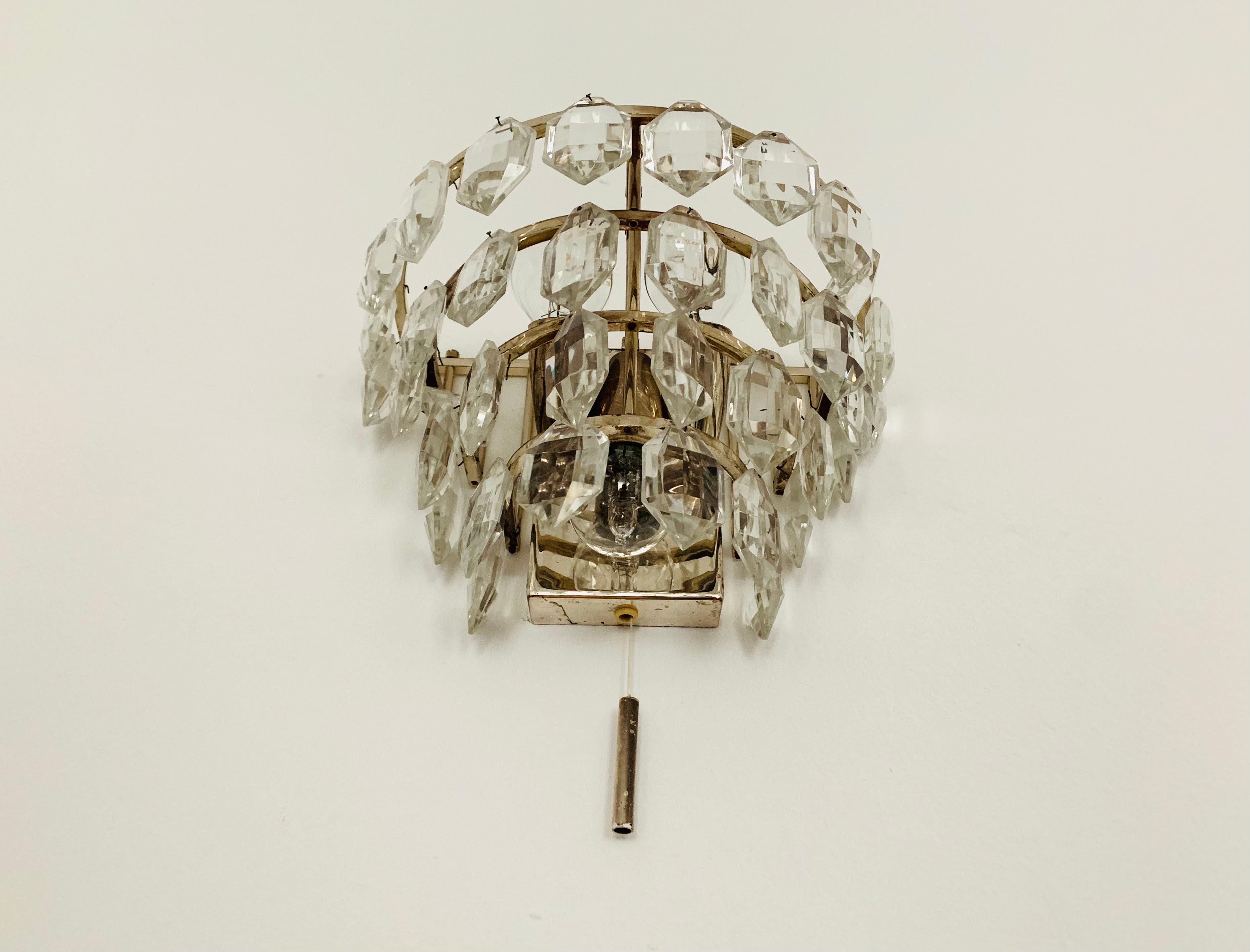 Lámpara de pared de cristal by Bakalowits mediados del siglo XX en venta