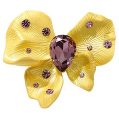 Broches