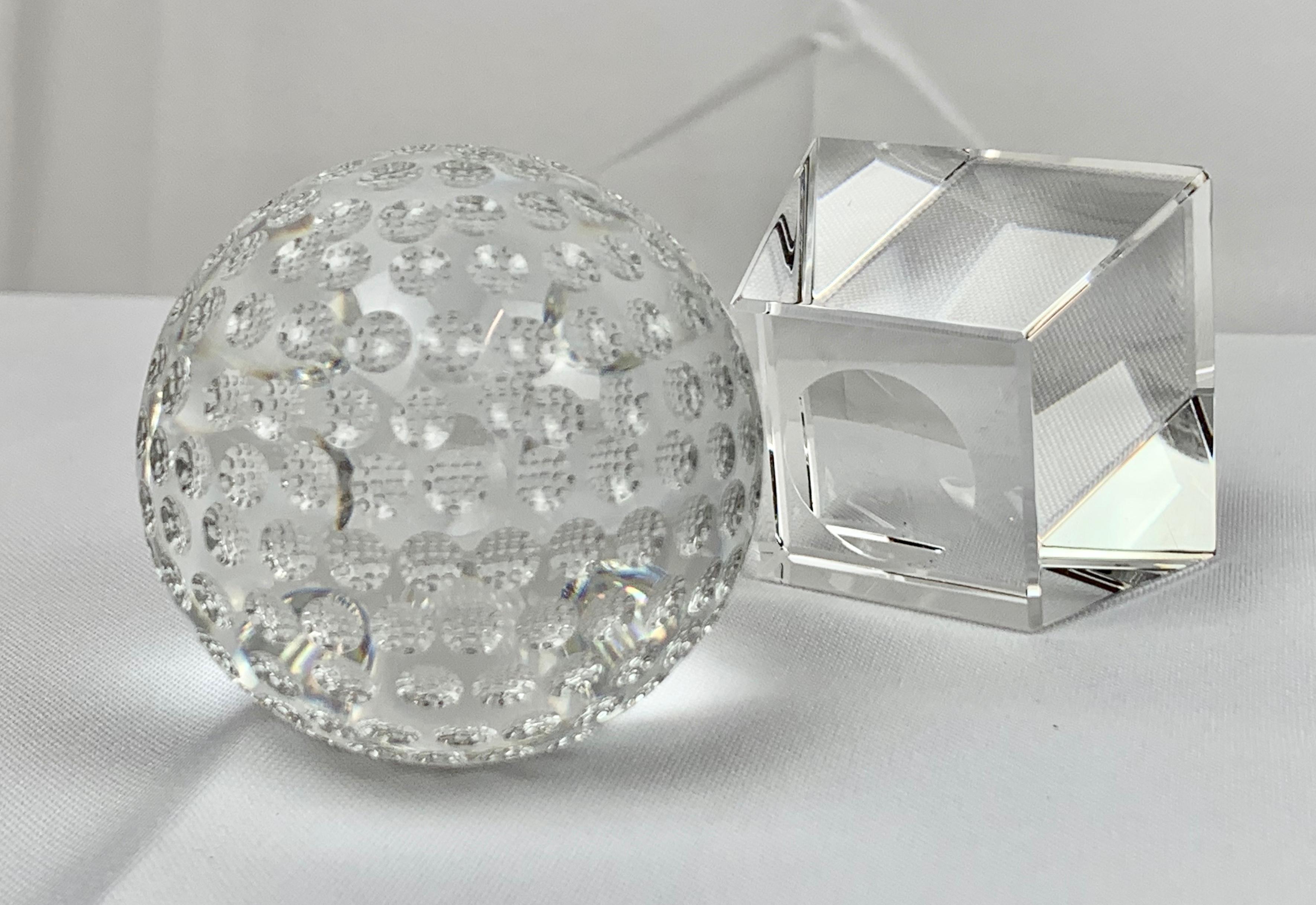 Sporting Art Balle de golf en cristal sur socle en cristal - Deux parties