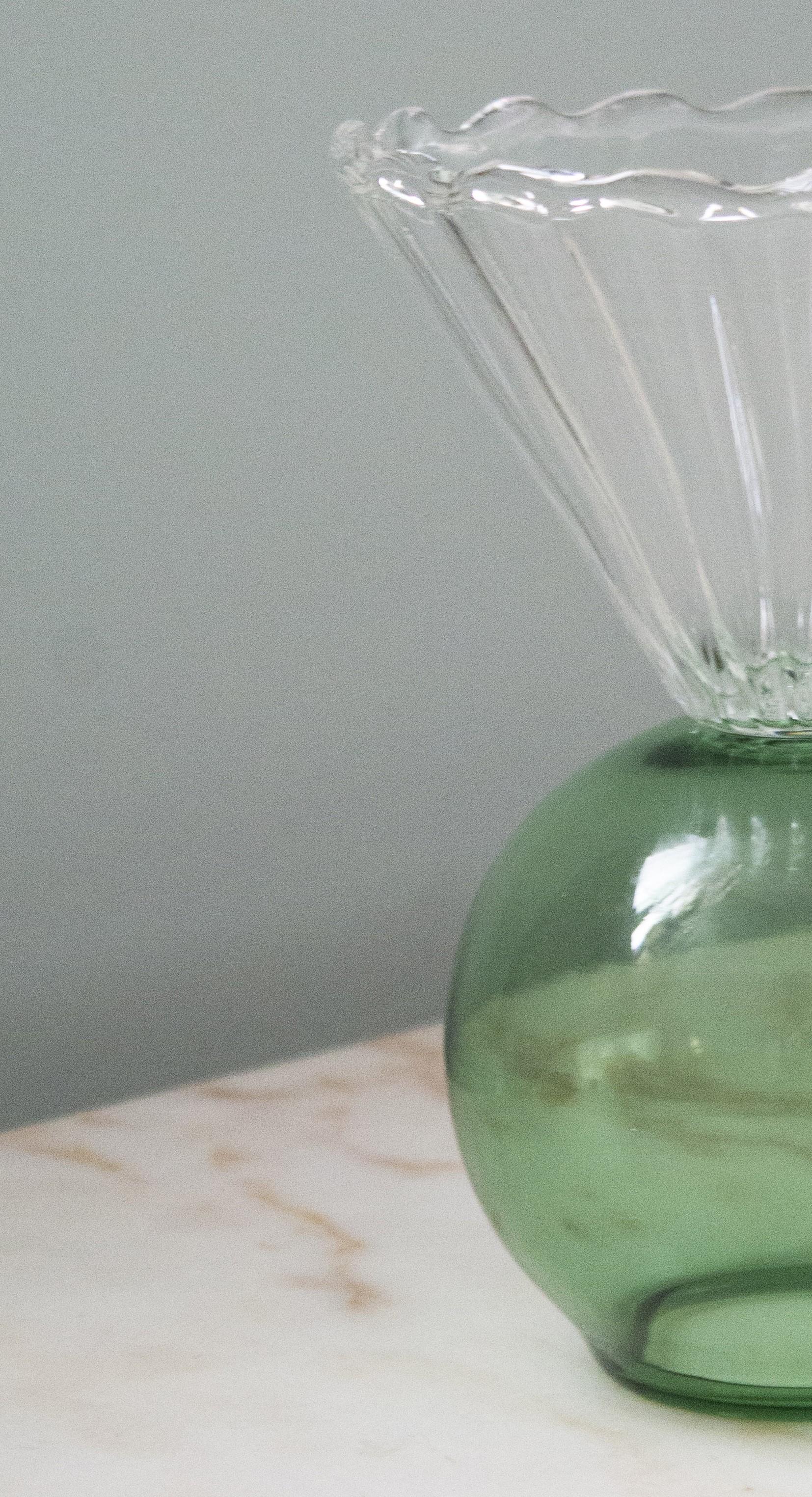 Italian Contemporary Green Blown Glass Bowl by Natalia Criado Circular Round Cone For Sale