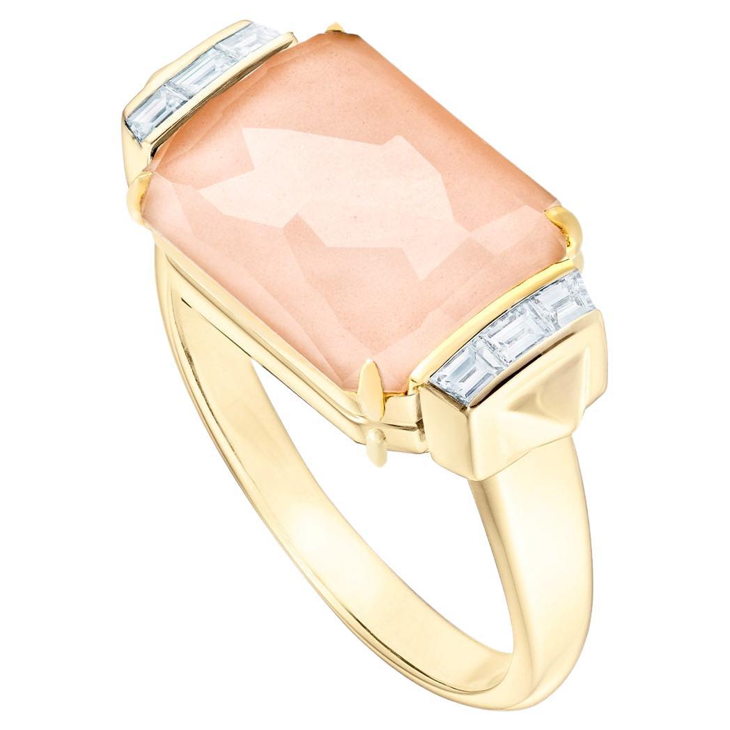 For Sale:  Crystal Haze Tablet Twister Slim Ring - 18 Carat Yellow Gold