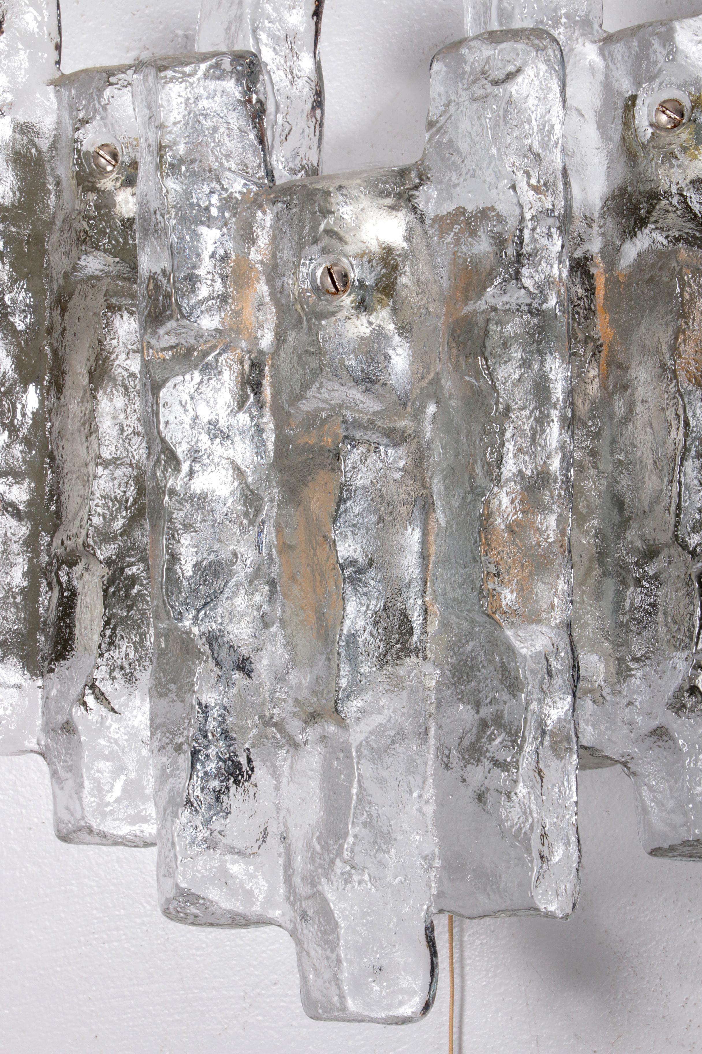 Lampada da parete in vetro Crystal Ice Design di J.T. Kalmar 1960 in vendita 1