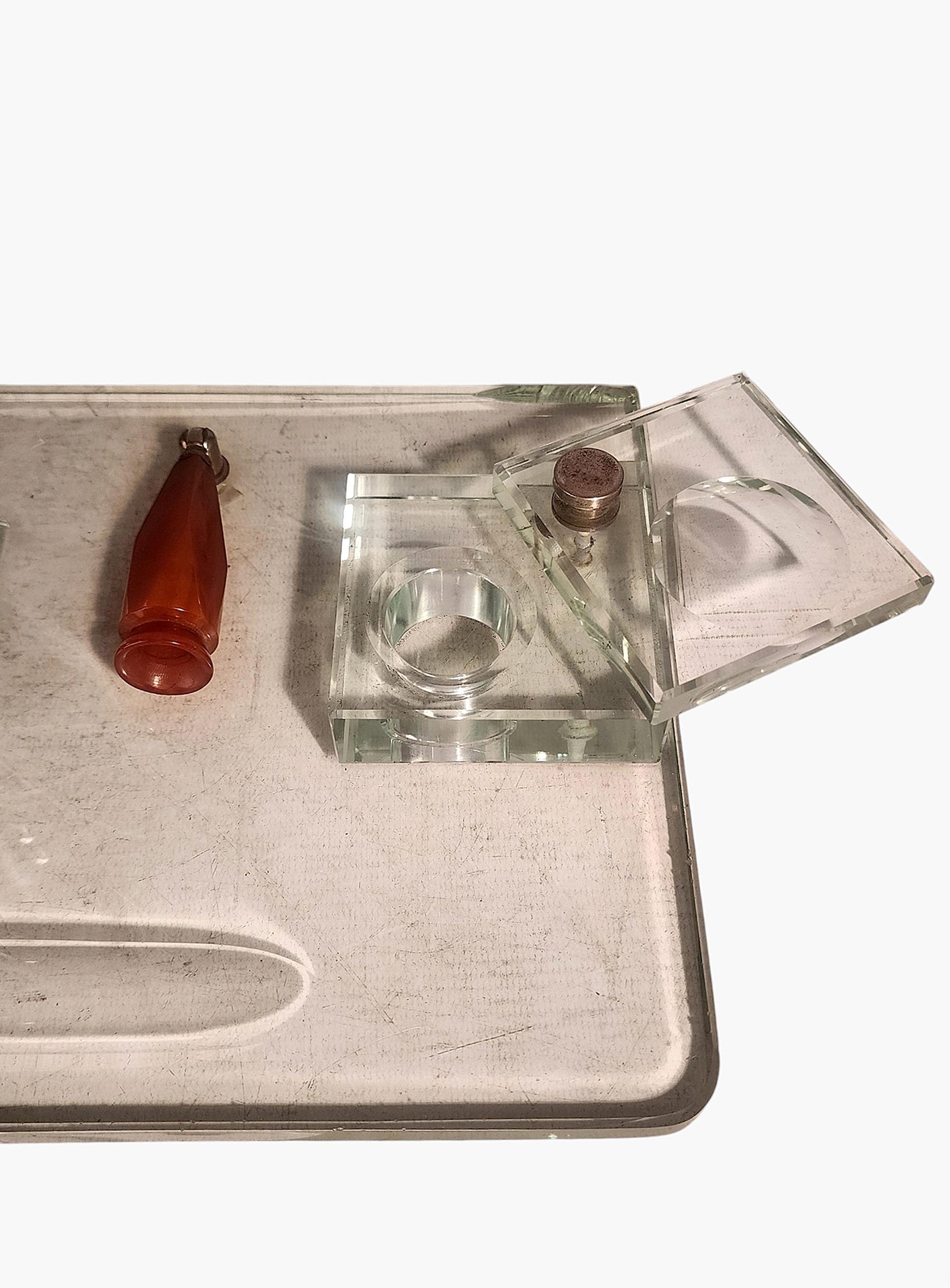 Ensemble de bureau et plateaux pour stylos en cristal de Jacques Adnet et Baccarat, France en vente 1