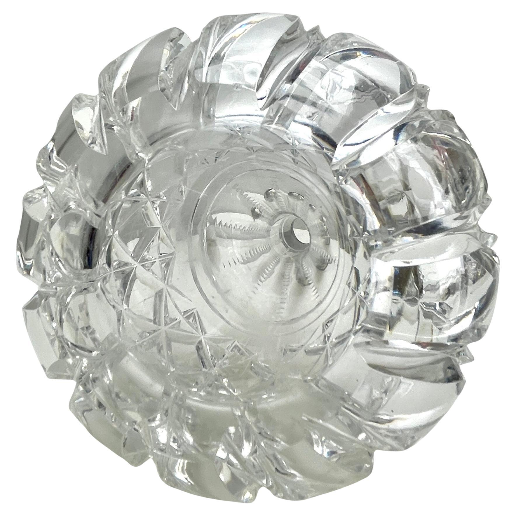 Decantador grande de cristal con montura de plata facetada  1930s Cristal en venta
