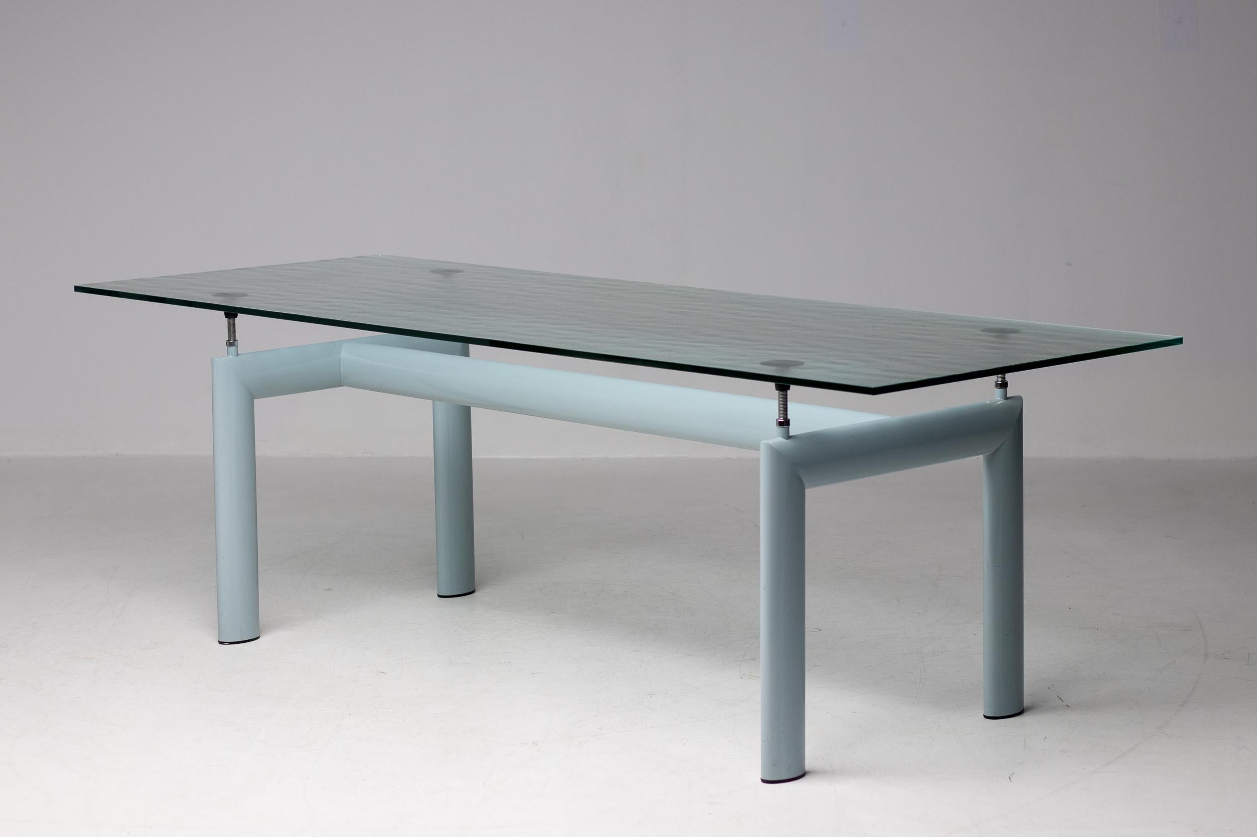 Crystal LC6 Table by Le Corbusier, Jeanneret and Perriand for Cassina In Good Condition In Dronten, NL
