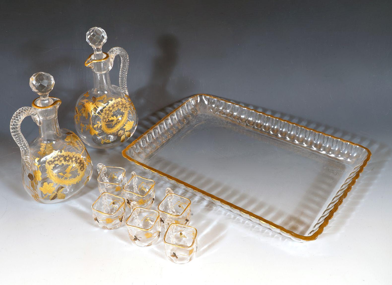 Art Nouveau Servizio per liquori in cristallo attribuito a Baccarat, Francia, circa 1900 in vendita
