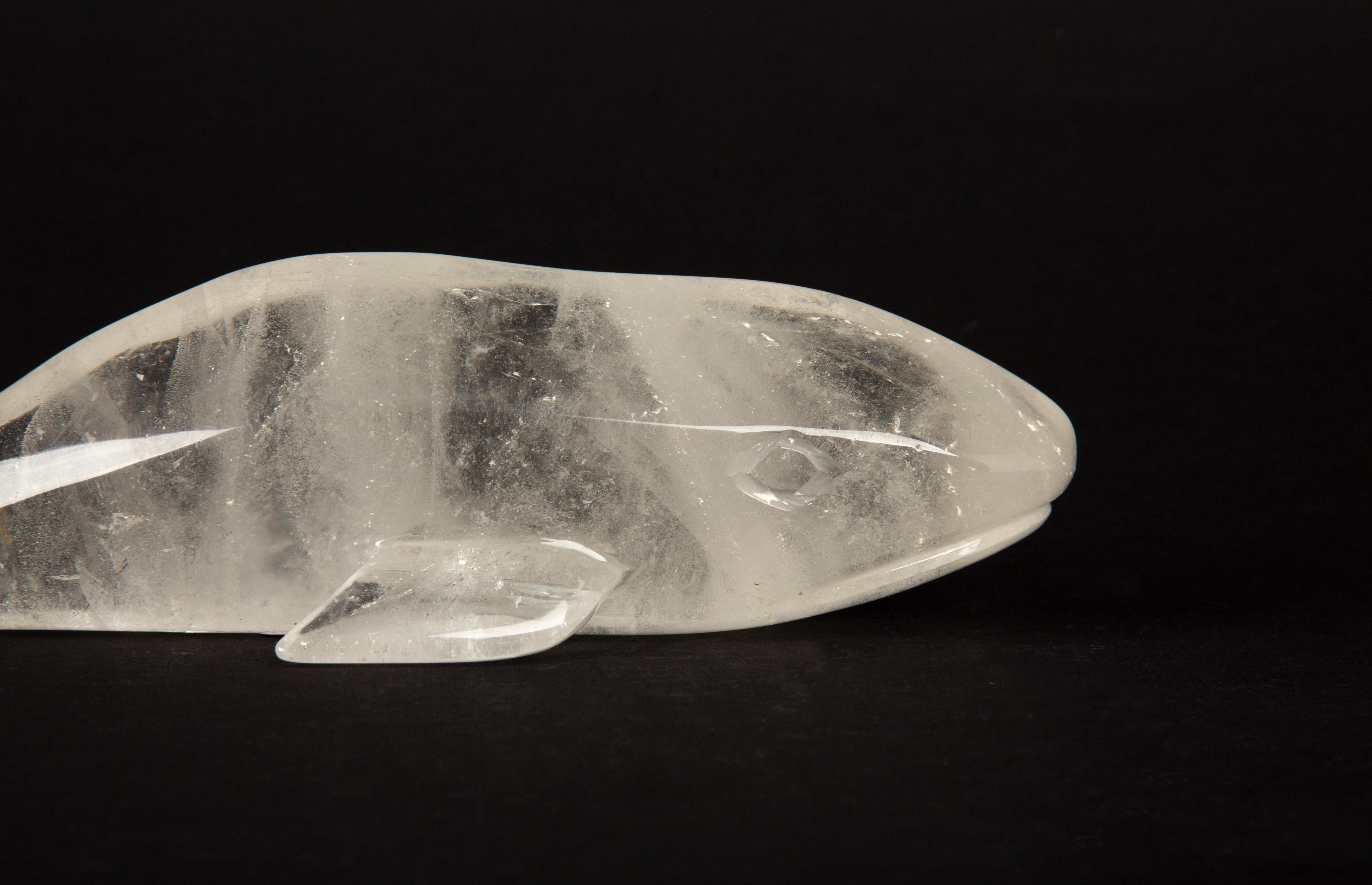 Crystal Majesty : Baleine en cristal de roche sculptée à la main Neuf - En vente à New York, NY