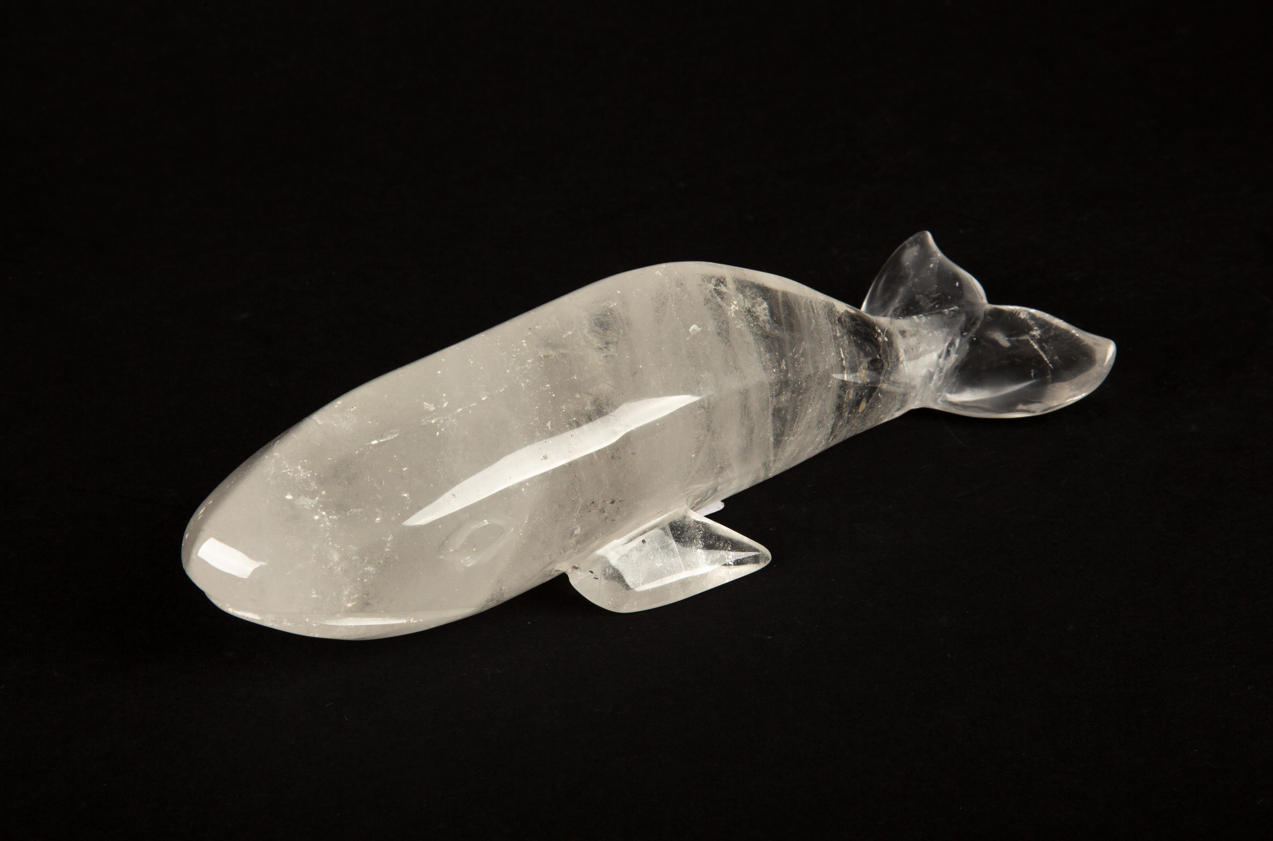 Crystal Majesty : Baleine en cristal de roche sculptée à la main en vente 1