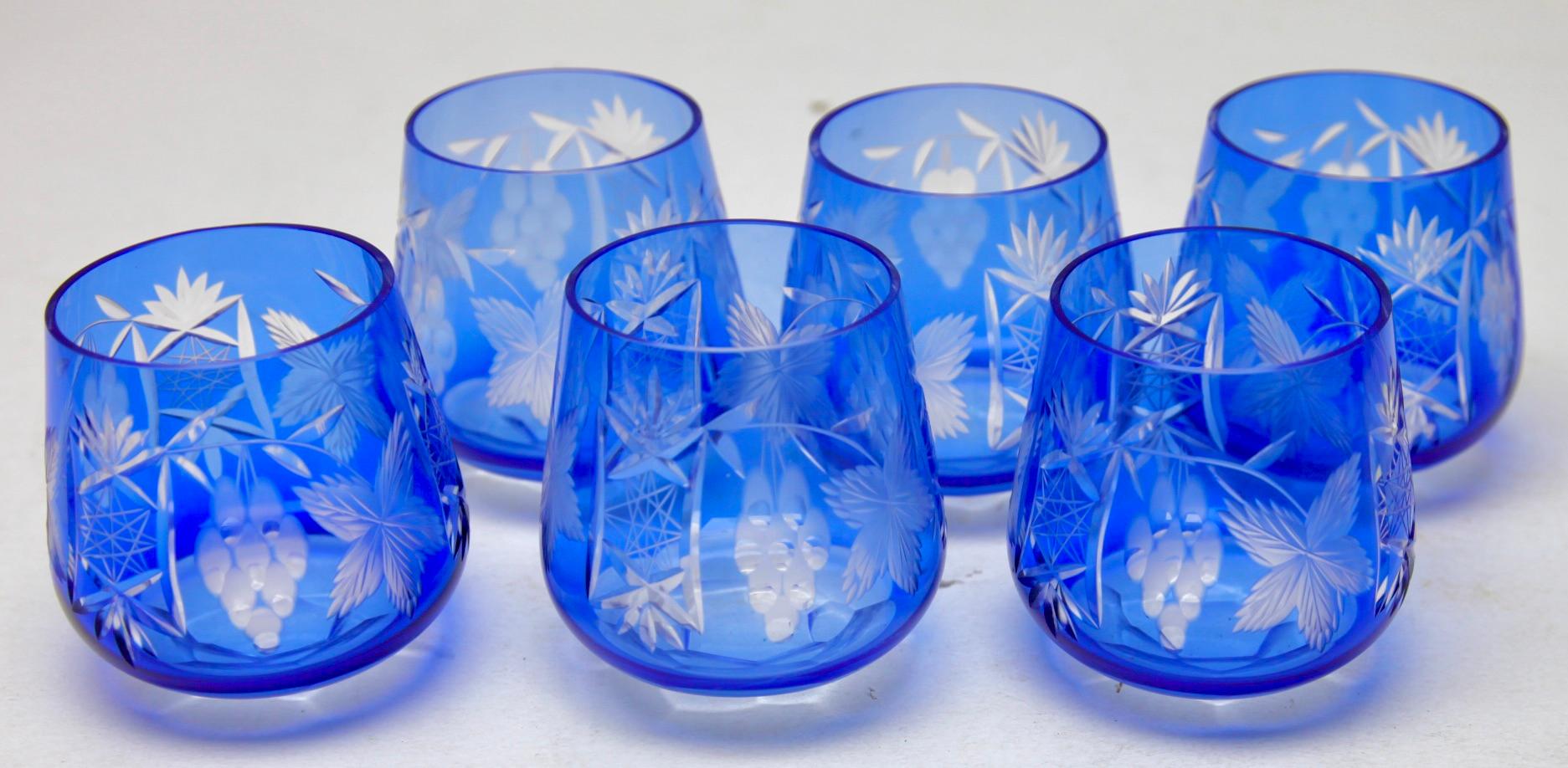 Vintage mix set of 6 cut to clear crystal water glasses.
Mix crystal (Bleikristall 24% Mundgeblasen Handgeschliffen) glasses

Clear demi crystal glass. Side facetted. The bowl with colored overlay cut to clear. 
In best