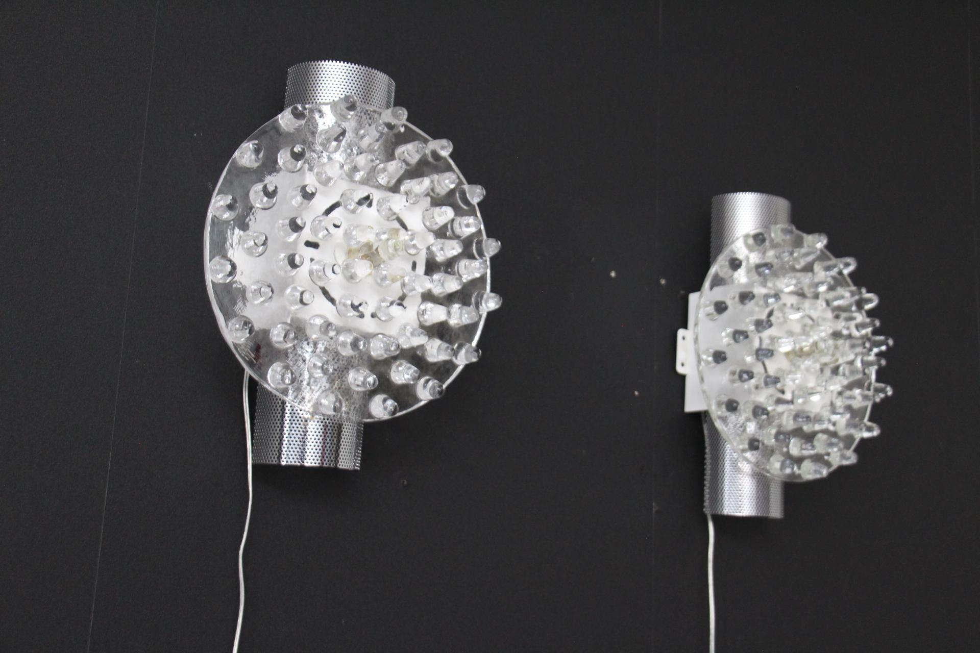 Mid-Century moderno Cristallo  Luci da parete in vetro di Murano e argento a forma di disco grande in vendita