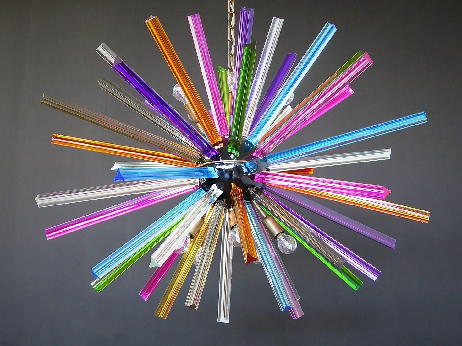 Lustres Spoutnik à prismes en cristal, 50 prismes multicolores, Italie Murano en vente 3