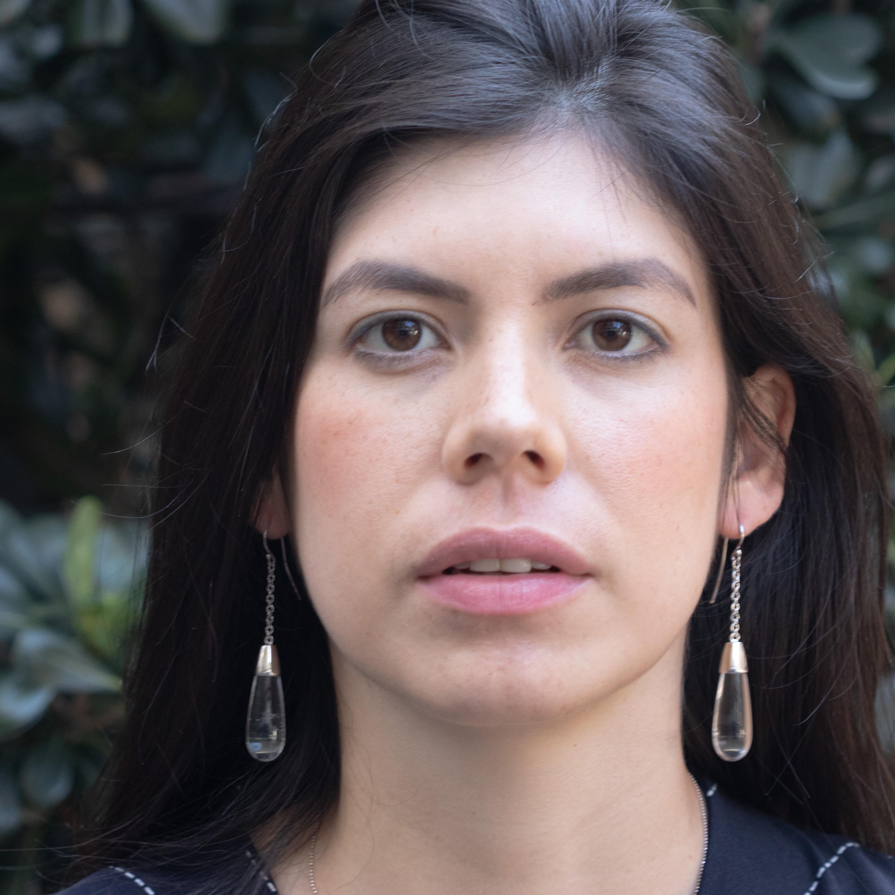 Orecchini di cristallo Rock Tear Drop in argento Sterling Dangle fatti a mano Deco Traslucido in vendita 2