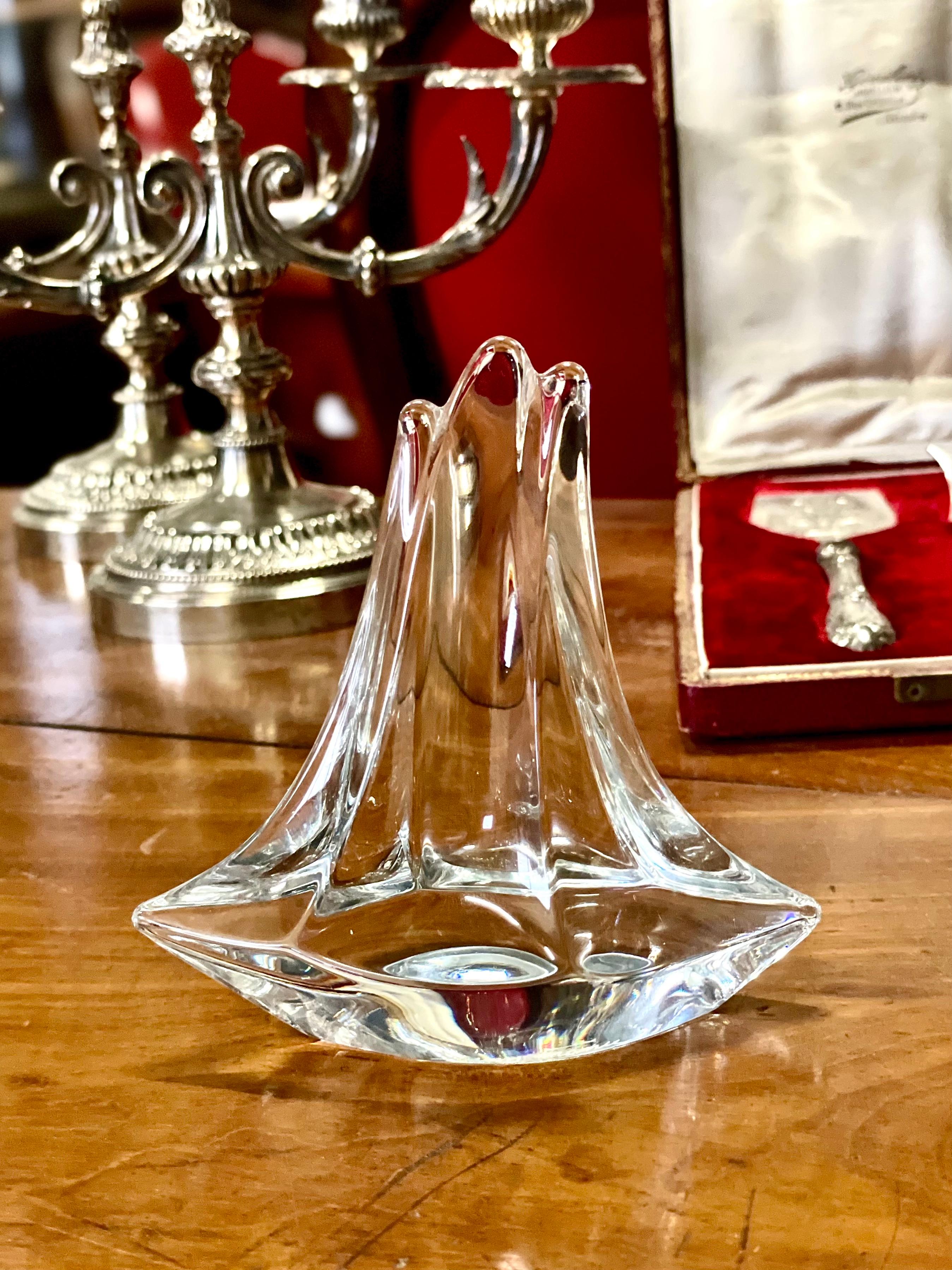 Crystal Sailboat Ornament by DAUM France In Good Condition For Sale In LA CIOTAT, FR