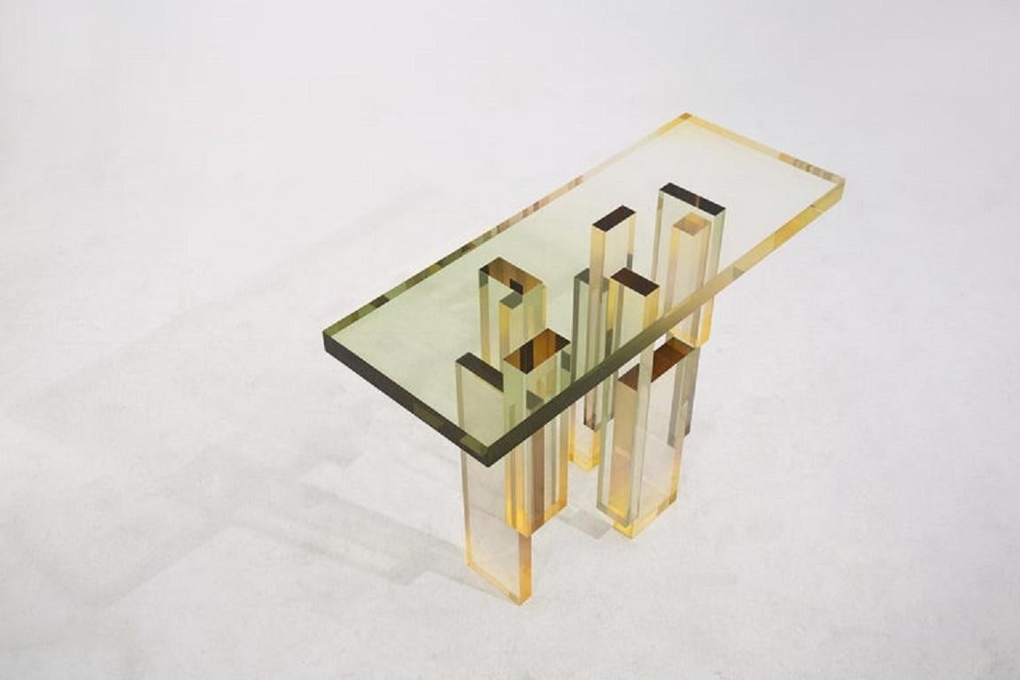Crystal series is a work inspired from nature. Inspired by the sky’s beautiful and rich colors, specifically those from sunset and sunrise. As we know, the sky is non-material in its existence. Saerom Yoon tried to express our experience of the sky