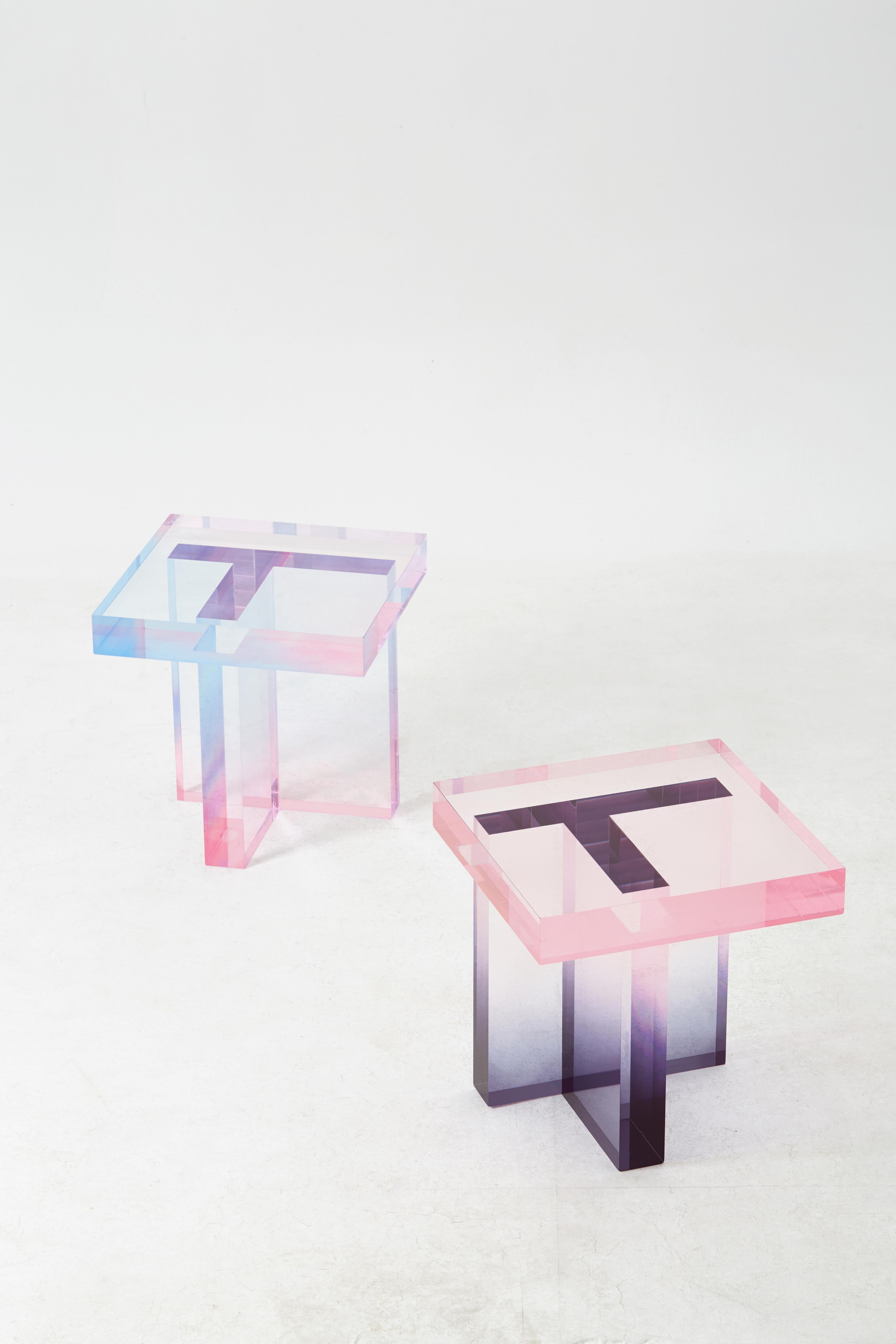 Crystal Series Table 01 Acrylic in Transparent Pink and Blue Customized For Sale 2