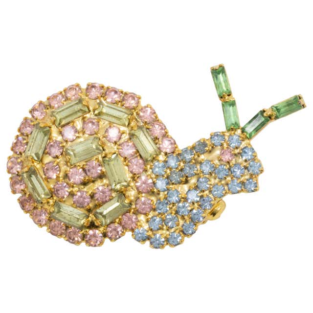 Playful Pair of Vintage 18ct Gold Snail Brooches For Sale at 1stDibs