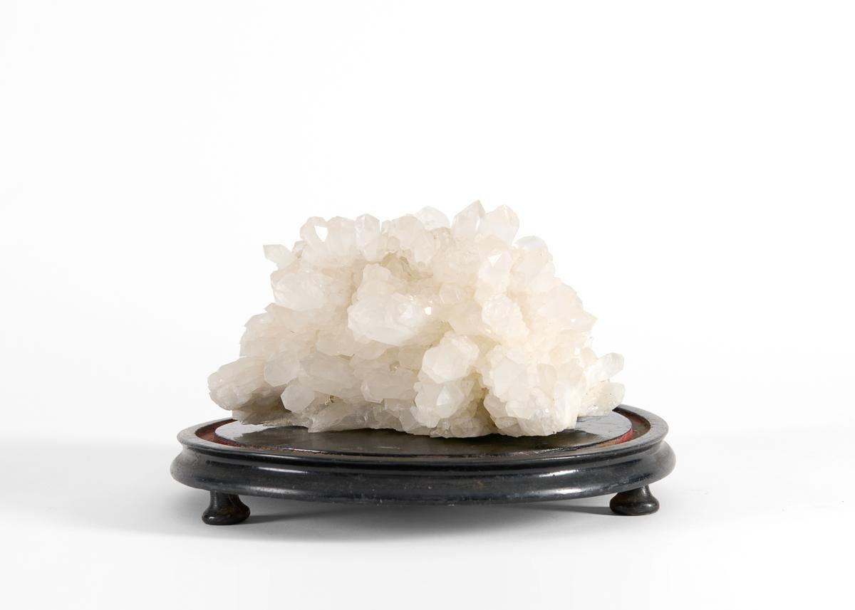 Crystal Specimen on Wood Stand In Good Condition For Sale In New York, NY