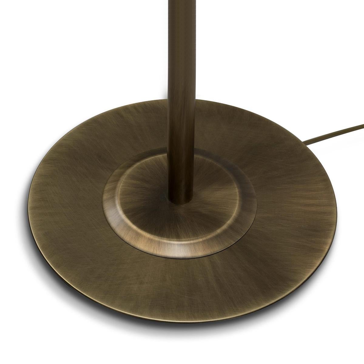 Lampadaire en cristaux et bâtons de cristal en laiton brossé ancien en vente 2