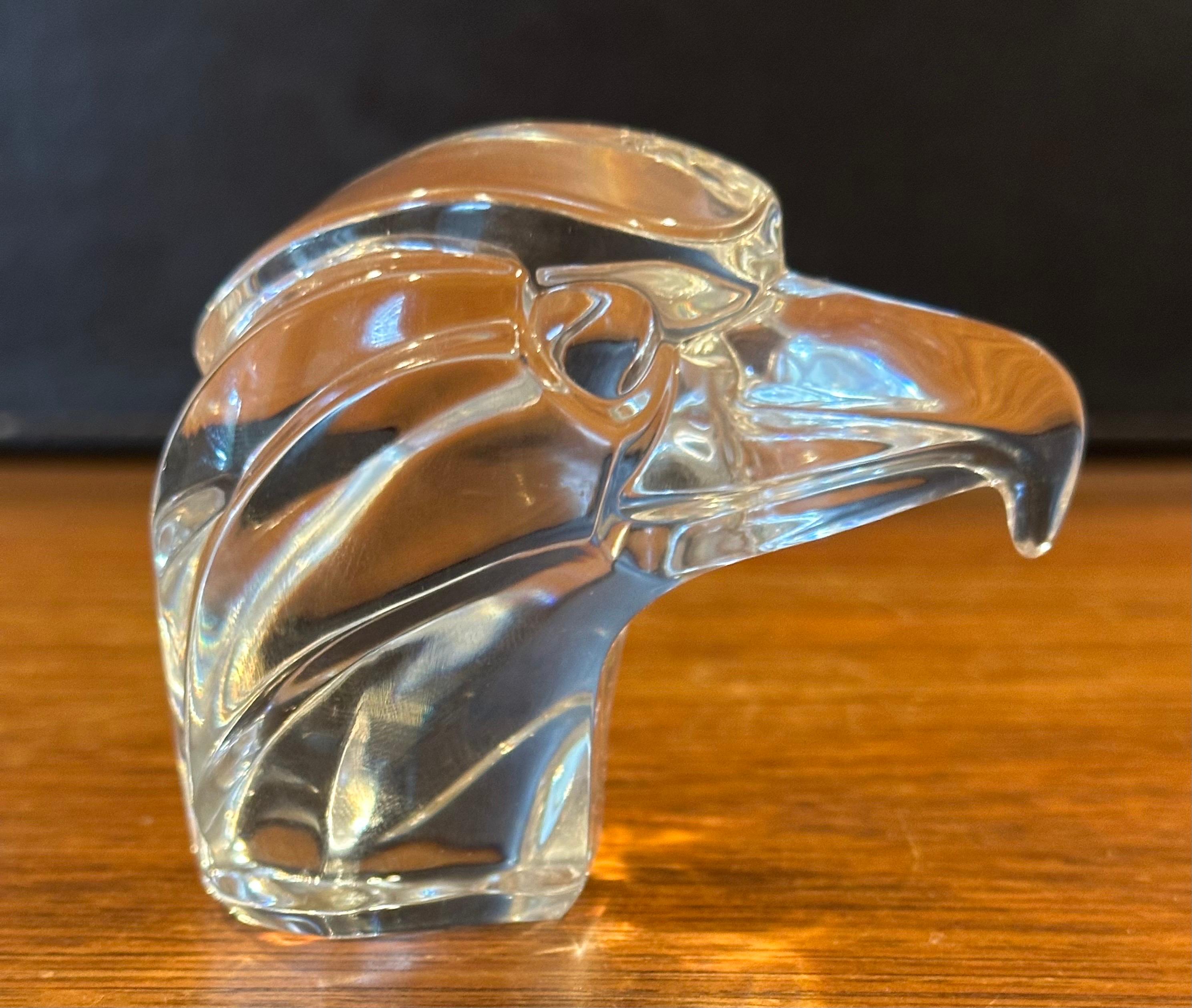 Scultura di cristallo con aquila calva stilizzata / fermacarte di J. J. Durand di Francia in vendita 4