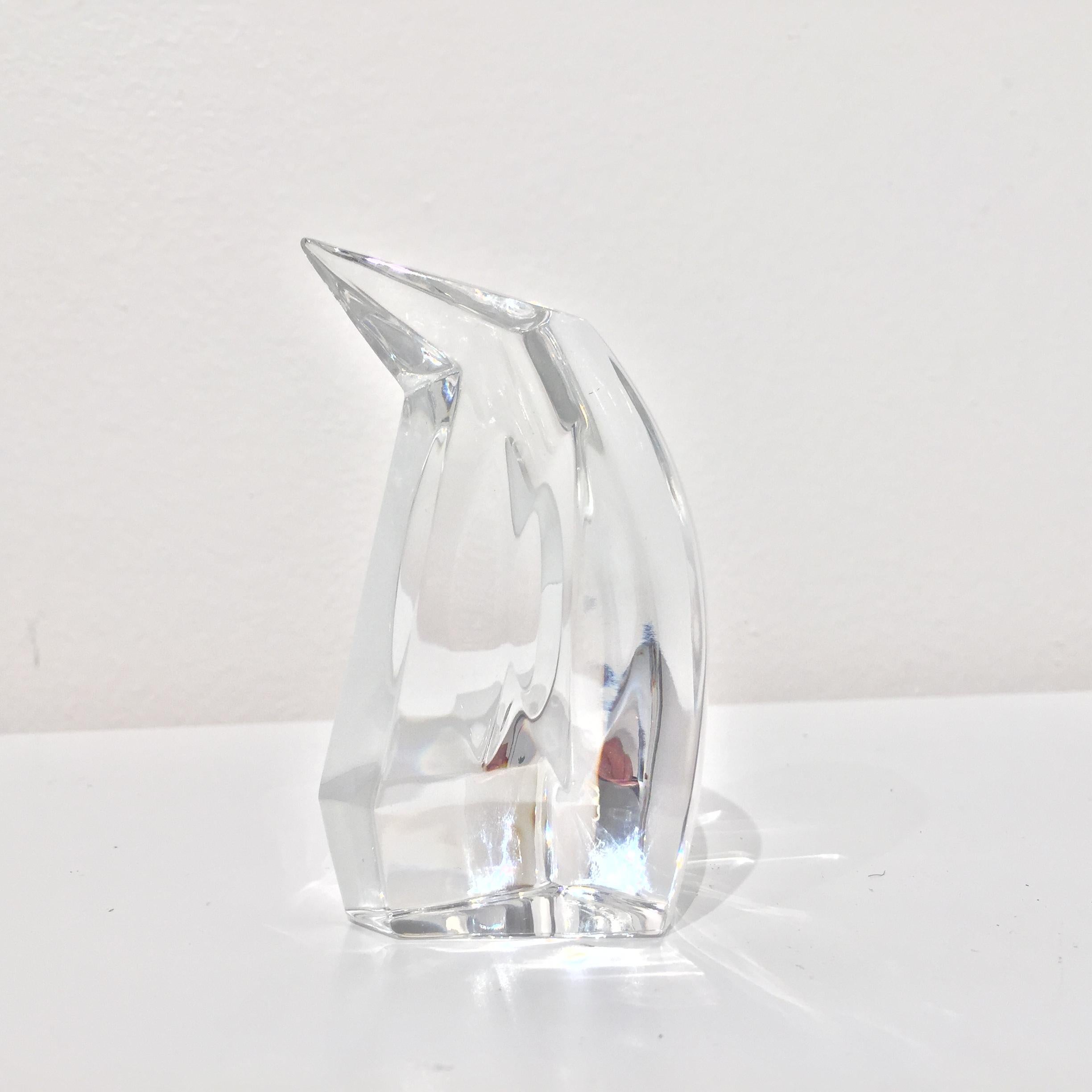 20ième siècle Sculpture de pingouin stylisée en cristal de l'usine de cristal Val St. Lambert en vente