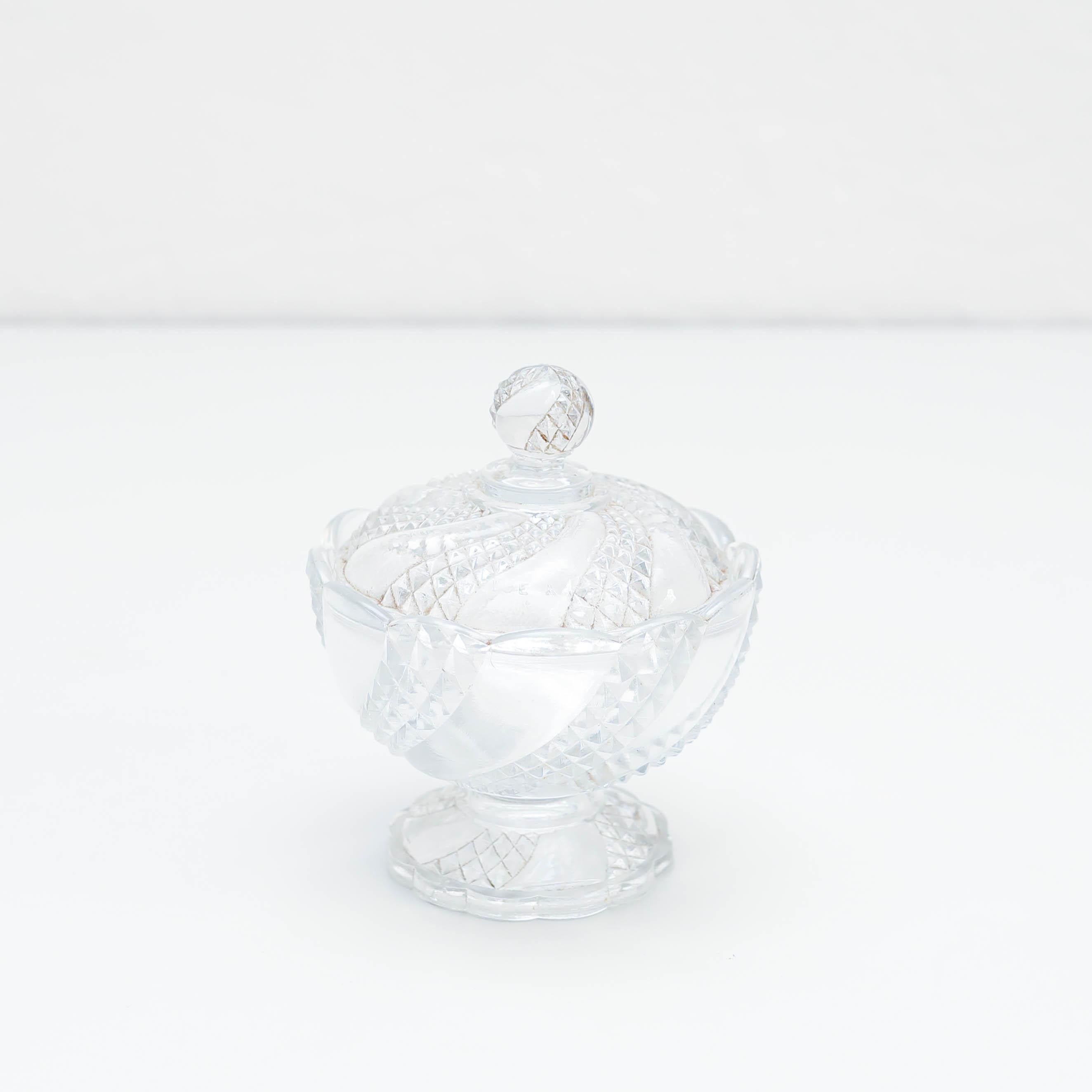 Zuckerdose aus Kristall, um 1930 (Moderne der Mitte des Jahrhunderts) im Angebot