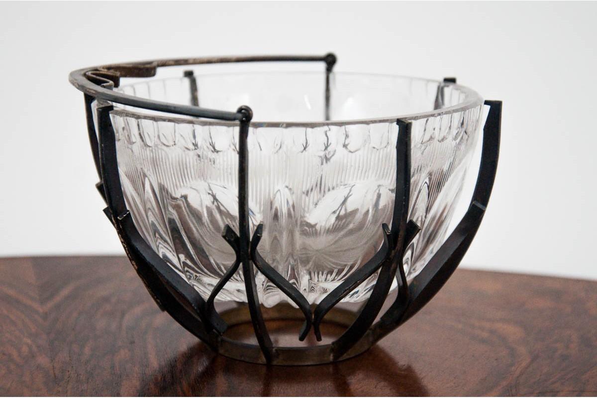 Crystal sugar bowl in a metal basket, Poland, 1940s
Dimensions: height 8 cm / diameter 13 cm.