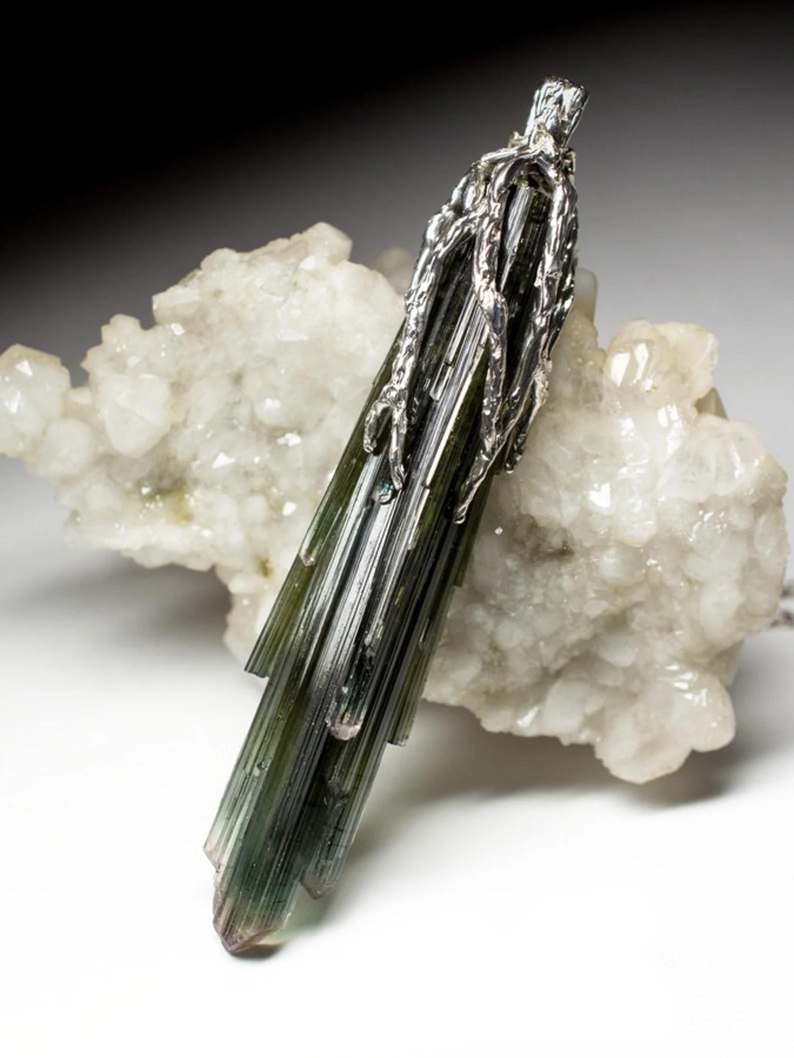Crystal Tourmaline Silver Pendant Raw Crystal Dark Green Gemstone Vintage gift For Sale 1