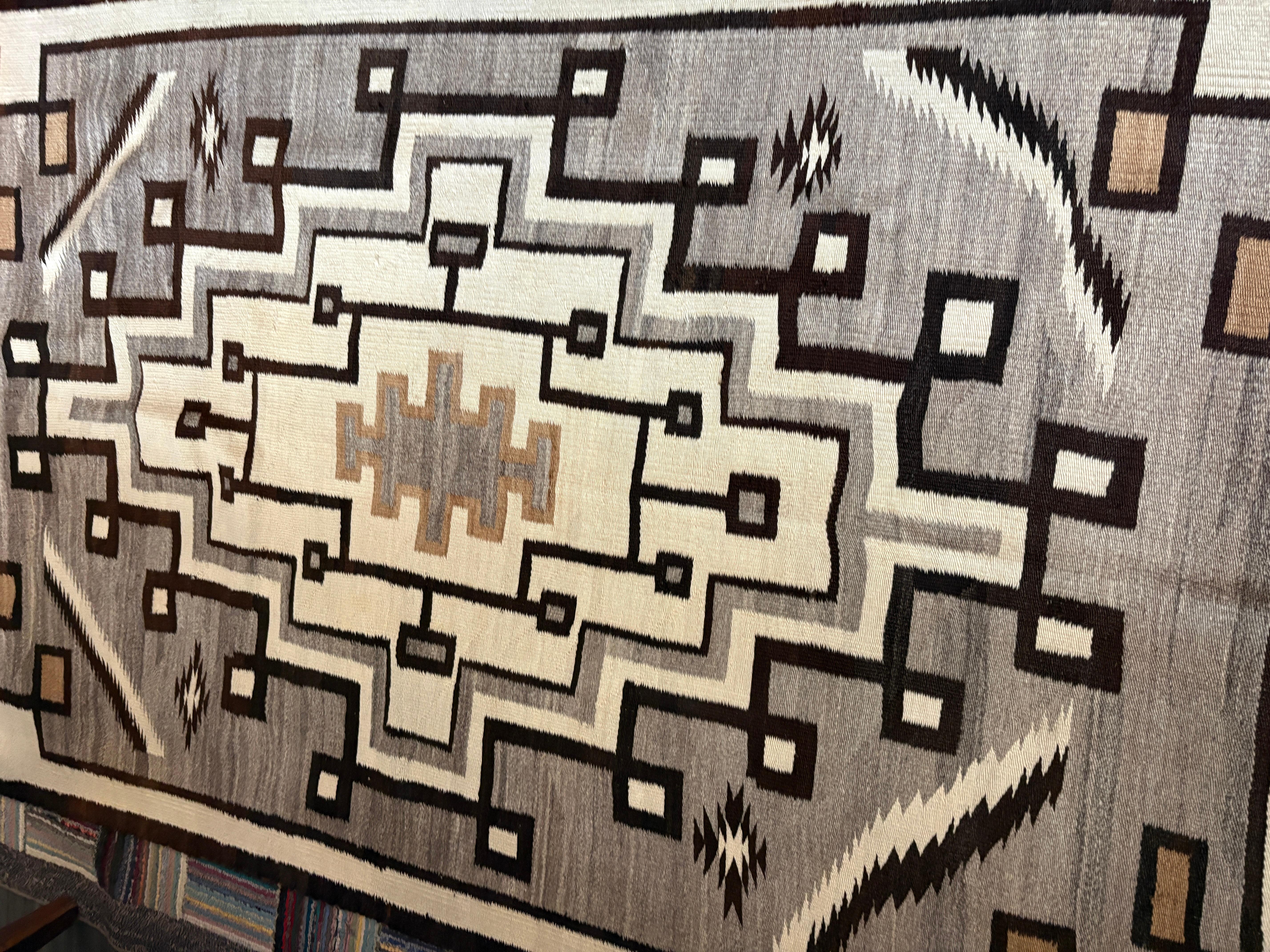 Crystal Trading Post / Navajo Indian Weaving Area Rug In Good Condition For Sale In Los Angeles, CA