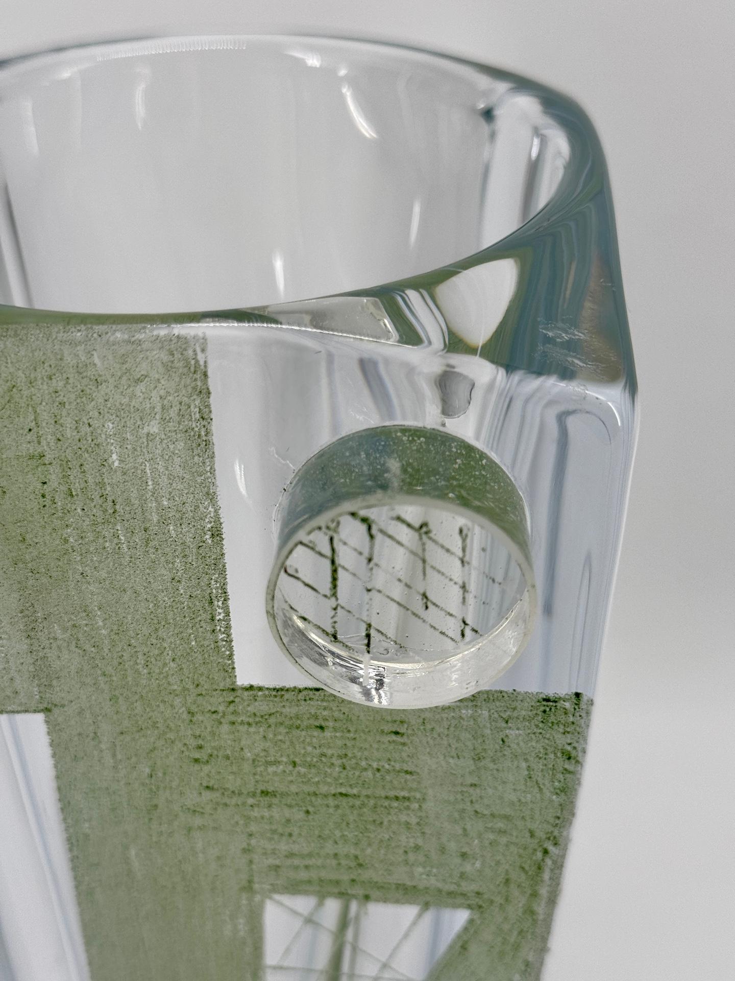 Jarrón de cristal de Anatole Riecke Decoración abstracta y cubista Pigmentos naturales verdes Francés en venta