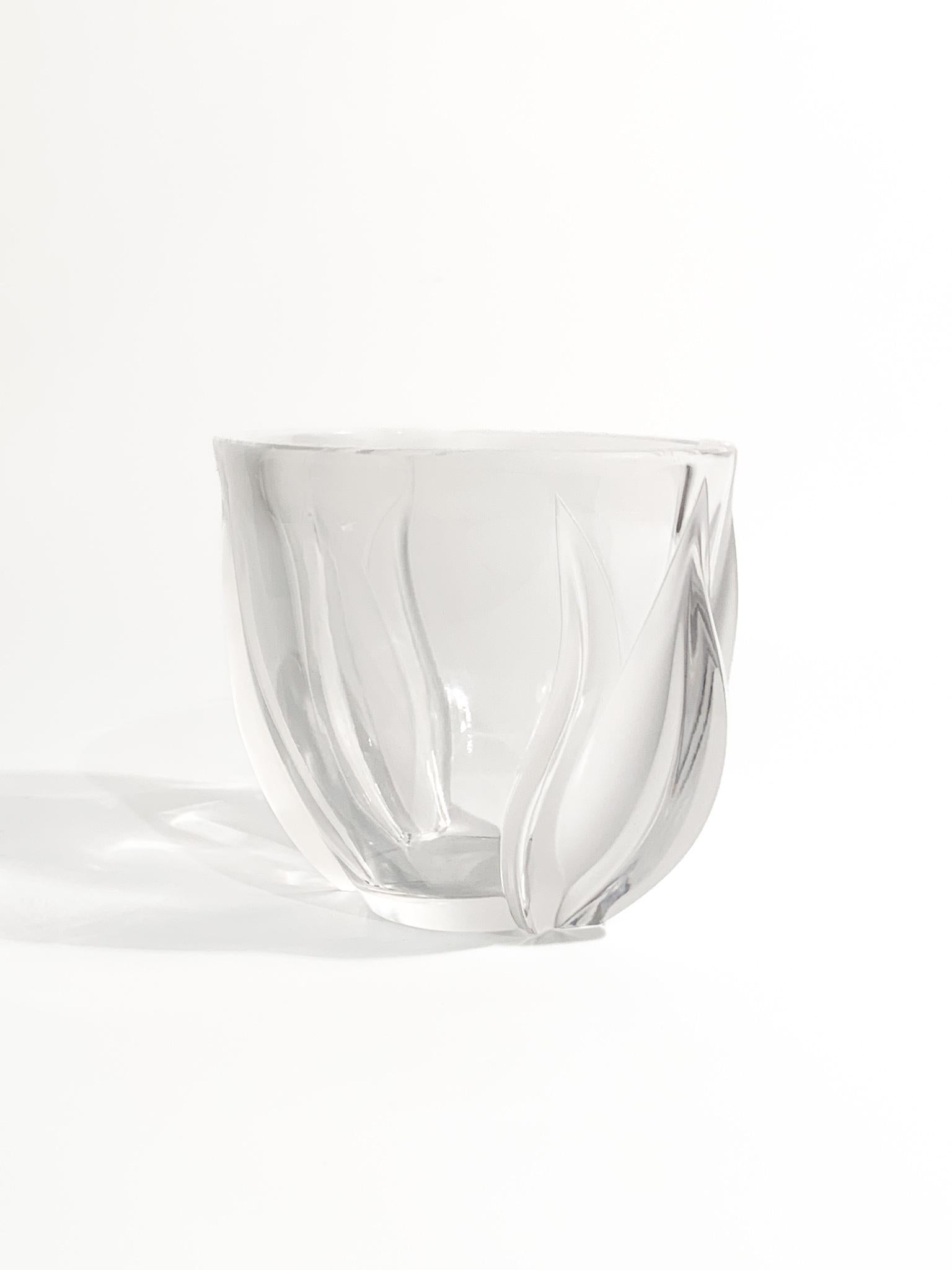Crystal Vase by Lalique Deux Tulipes 80s In Good Condition For Sale In Milano, MI