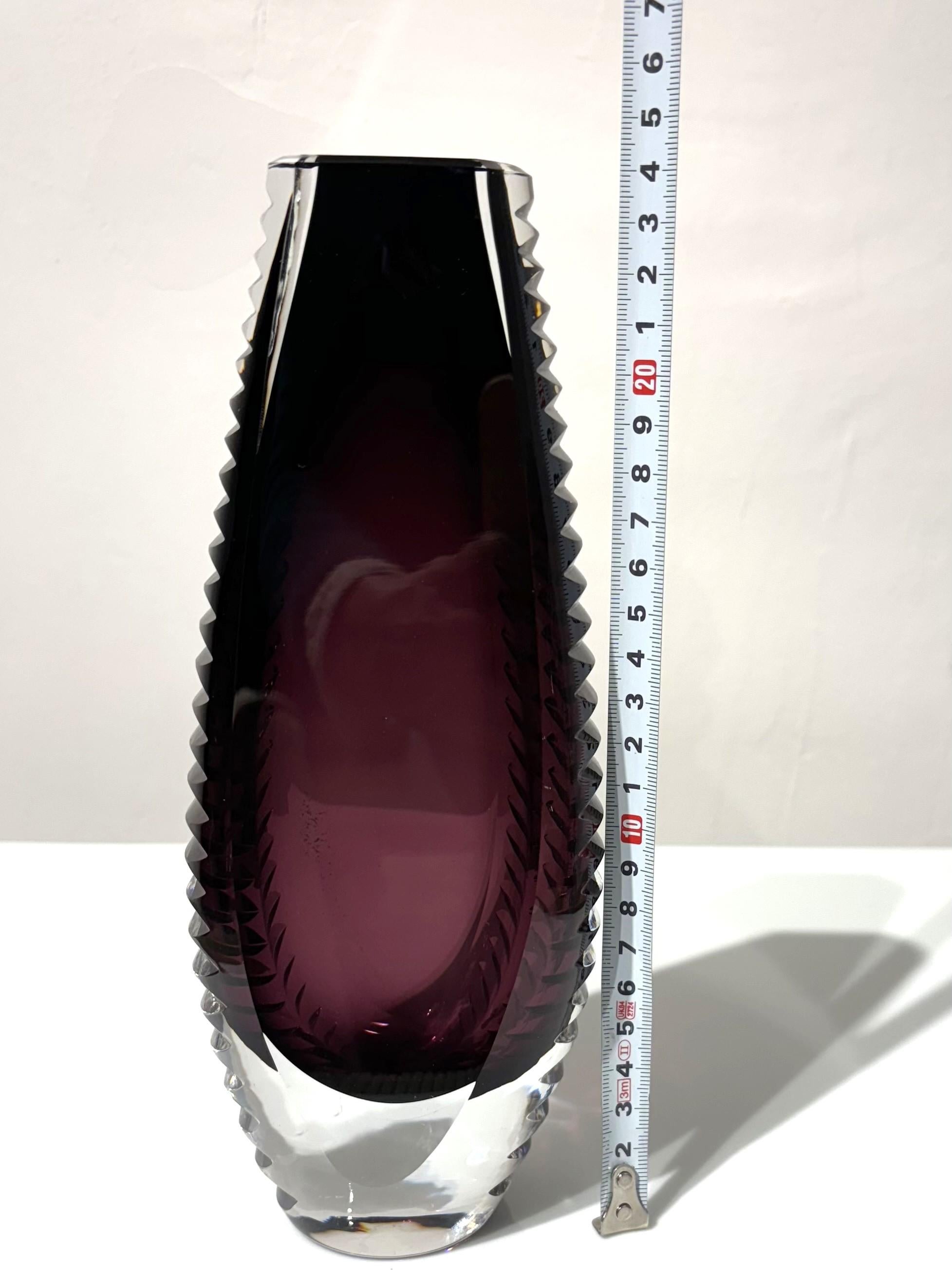 Crystal vase, handcut, 1970. For Sale 2