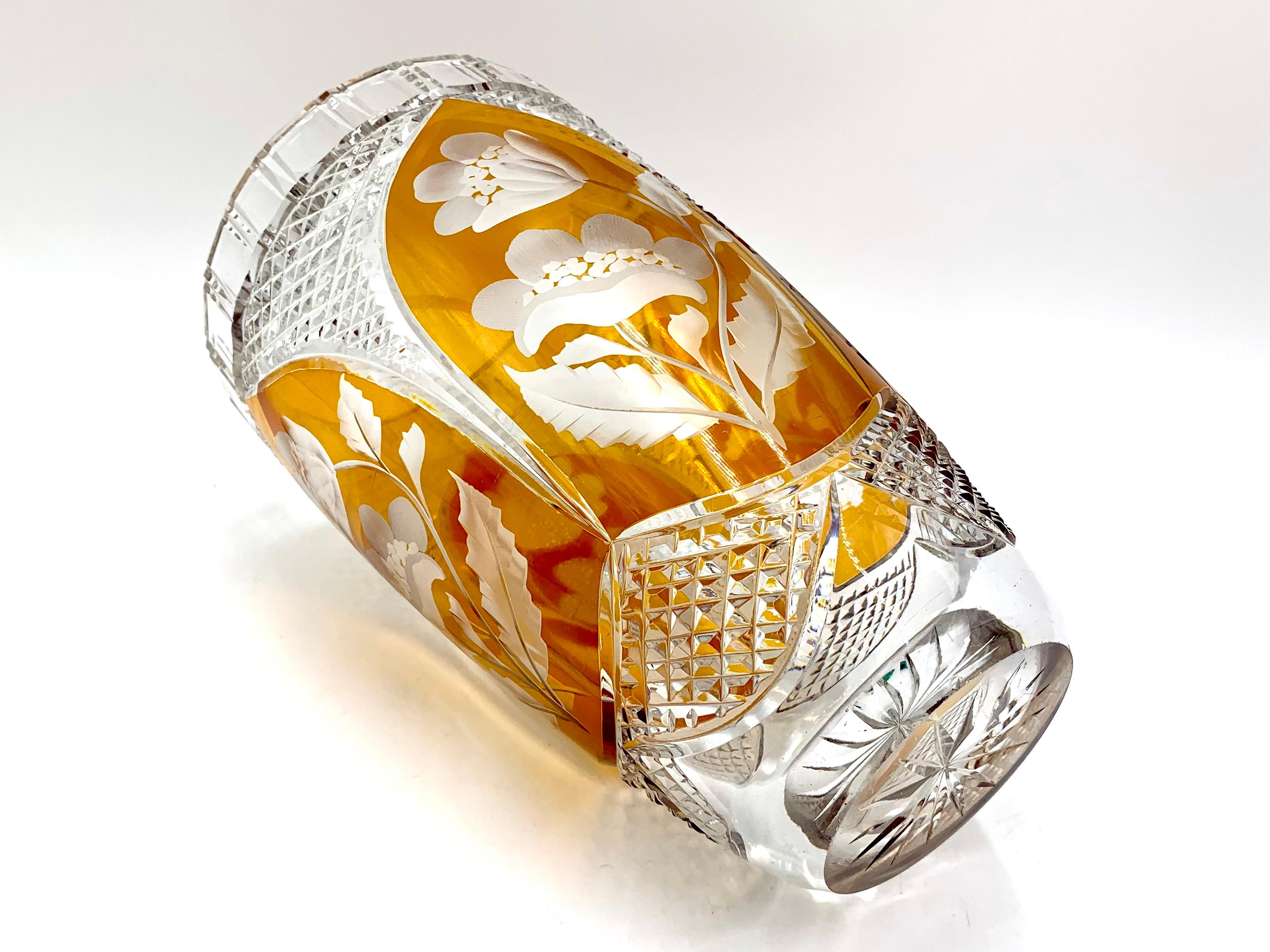 Vase en cristal, Julia Glassworks, années 1960 en vente 2