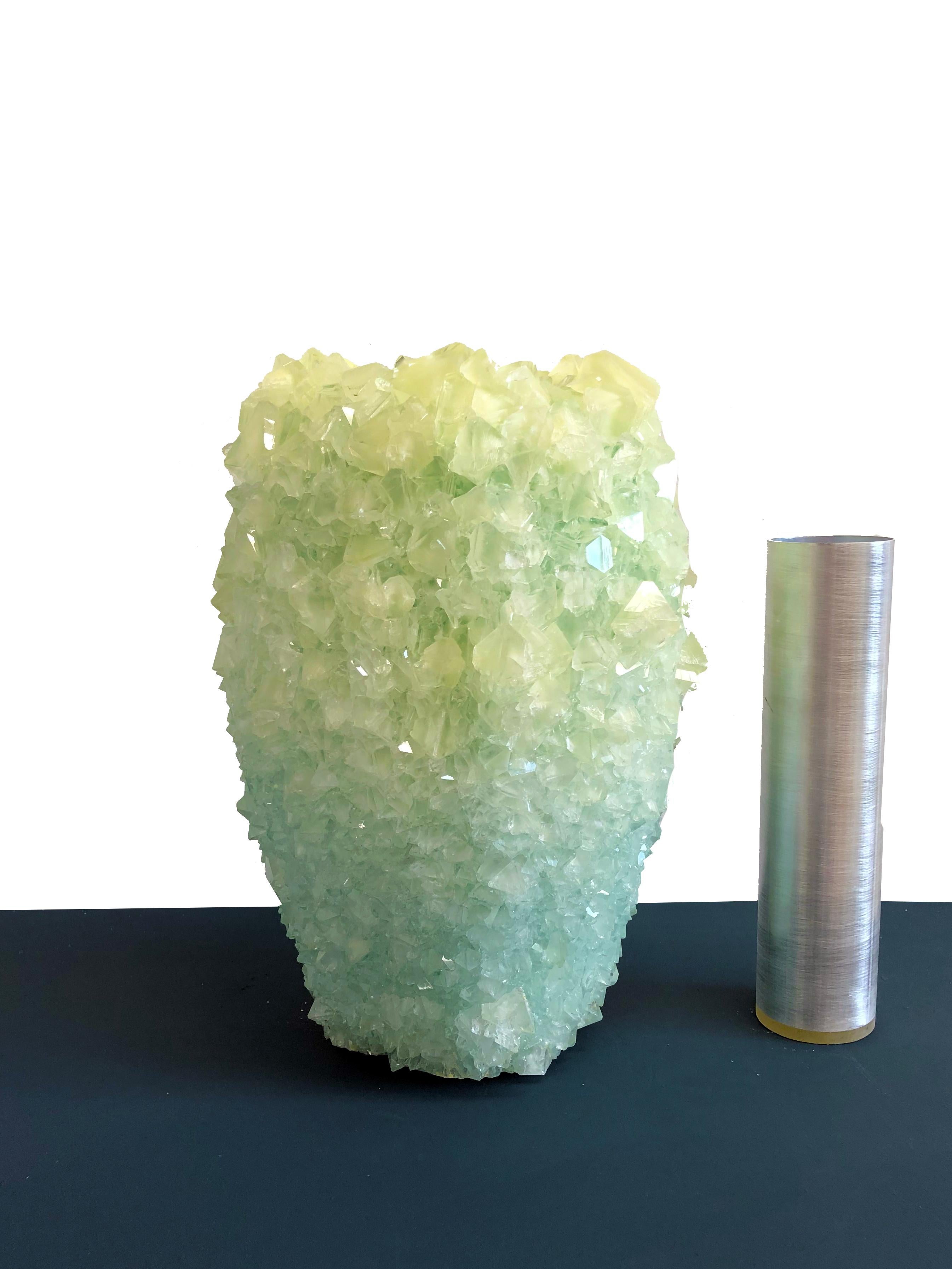 Other Crystal Vase Mint Large by Isaac Monte For Sale